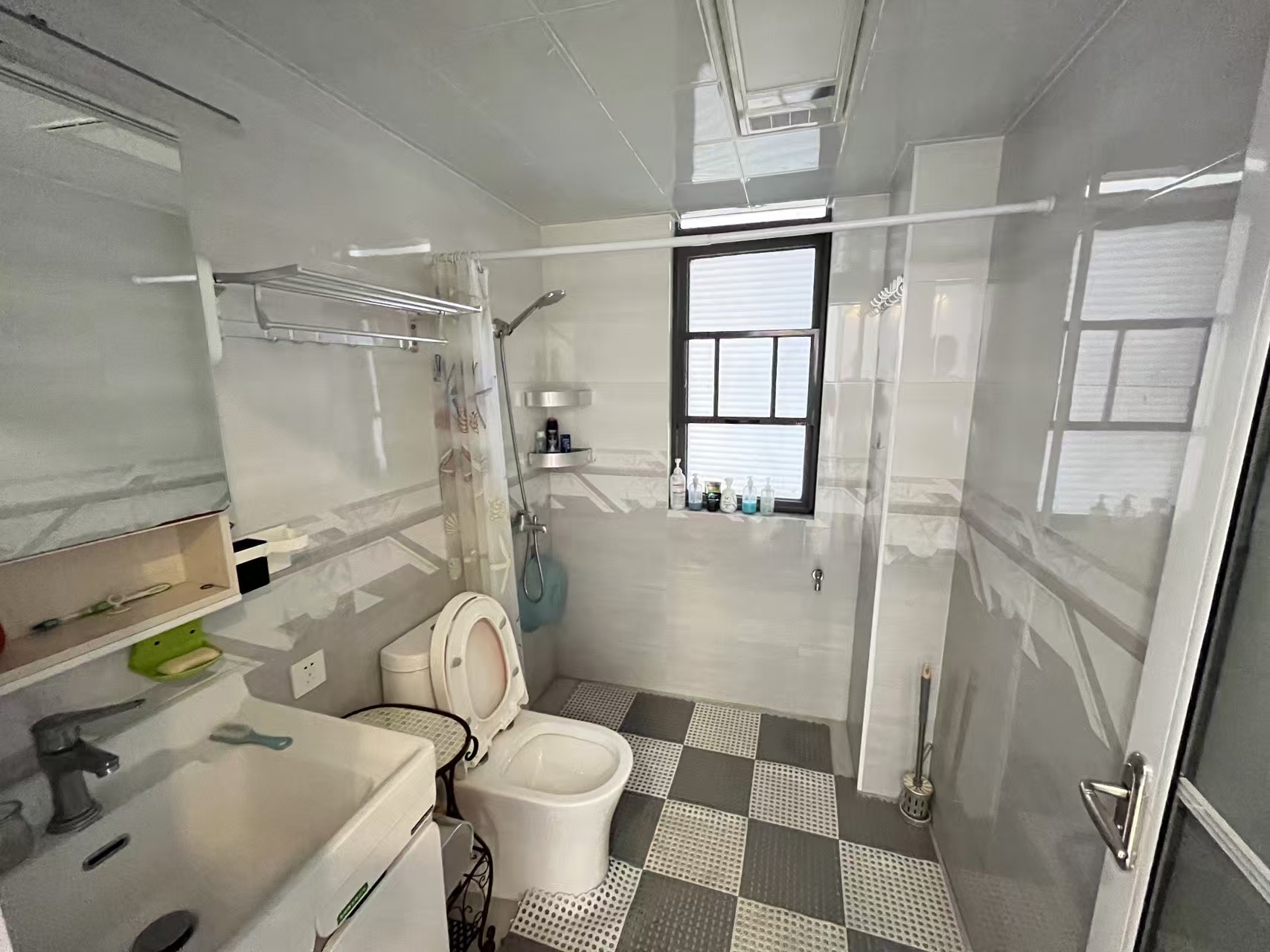 流金岁月-华晨国际  2室2厅1卫    60.0万 流金岁月-华晨国际  2室2厅1卫    60.0万室内图