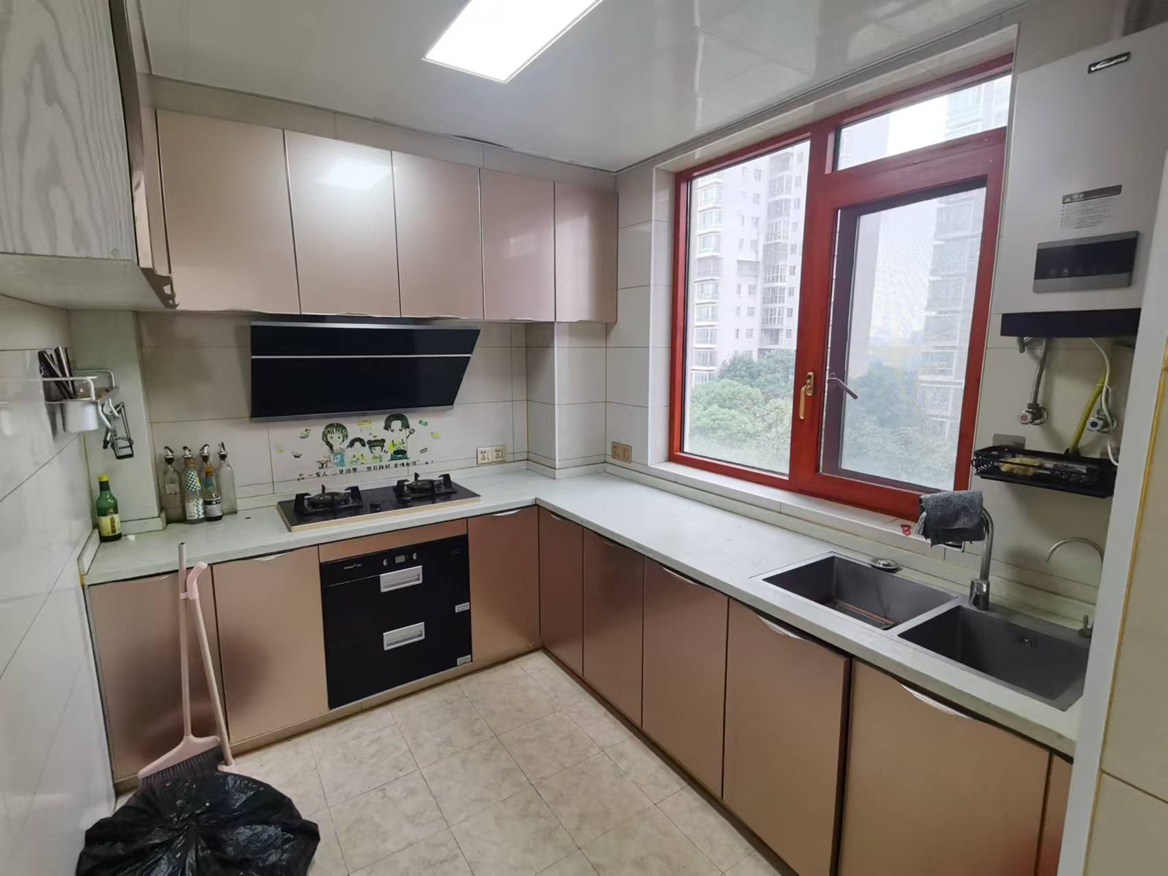 山河锦园 3室2厅2卫 63.8万 山河锦园 3室2厅2卫 63.8万室内图