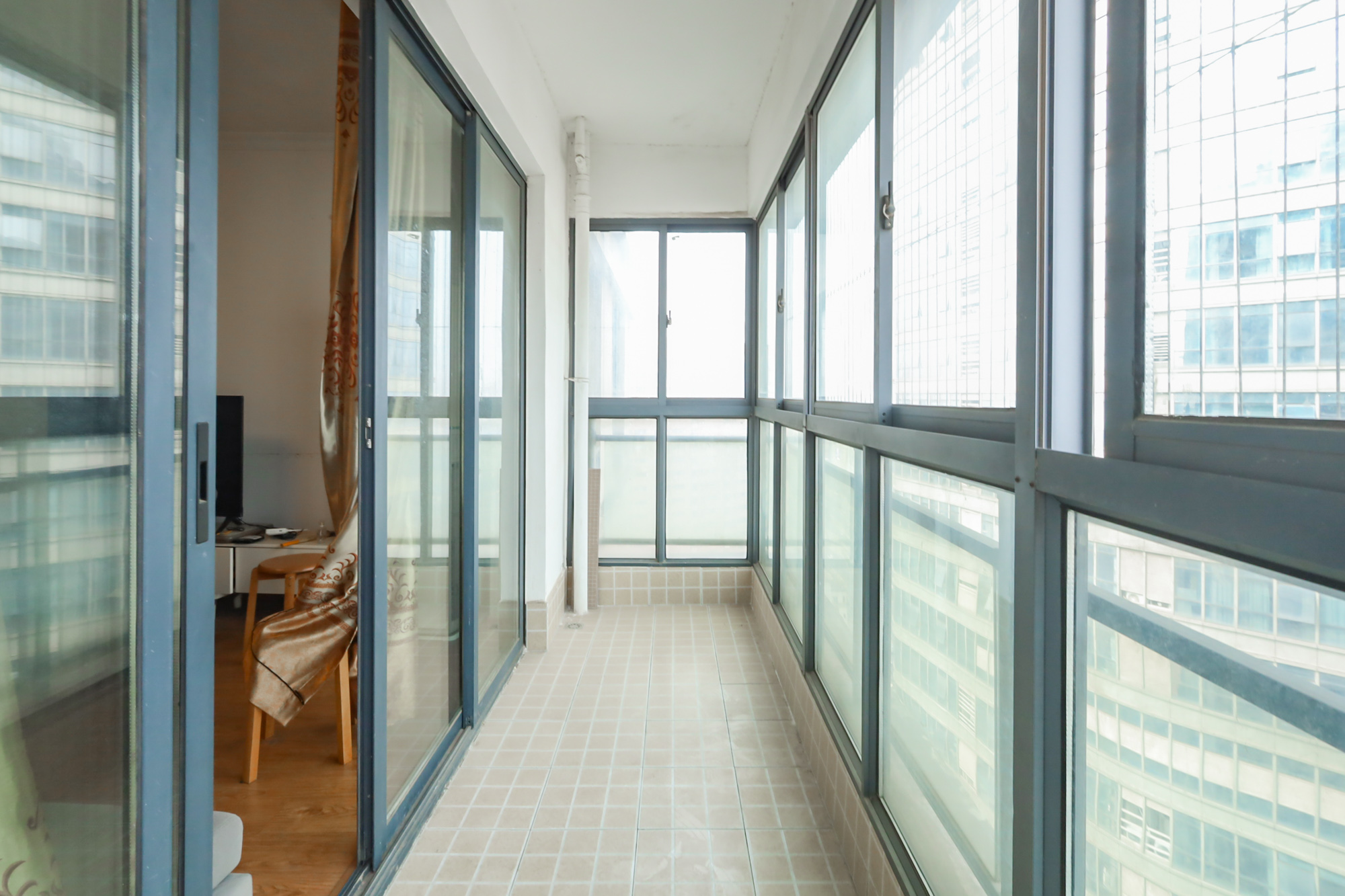 奥克斯广场 3室2厅1卫 118.0万 奥克斯广场 3室2厅1卫 118.0万阳台