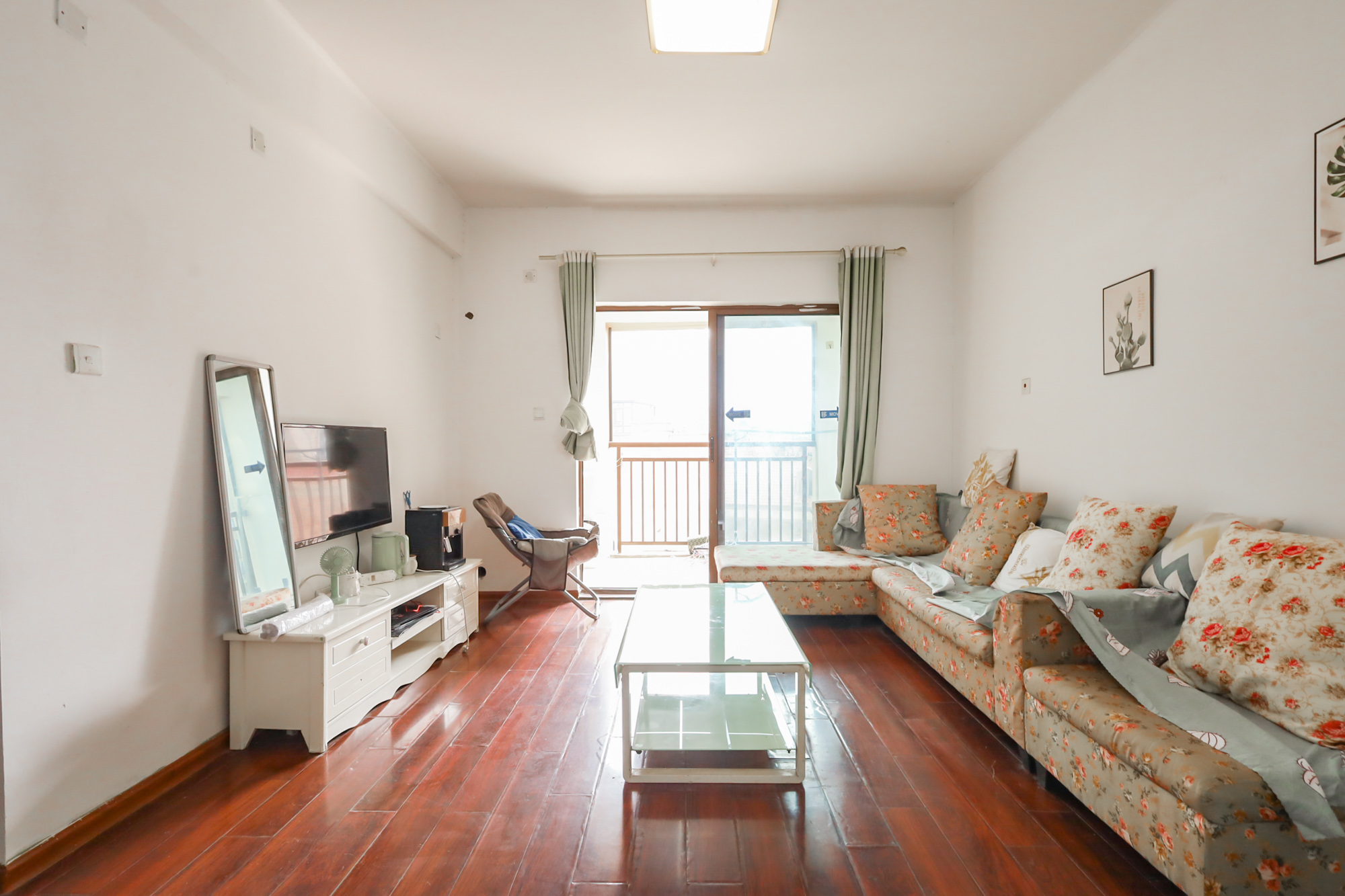 世茂铂翠湾二期  3室2厅1卫    108.0万 世茂铂翠湾二期  3室2厅1卫    108.0万