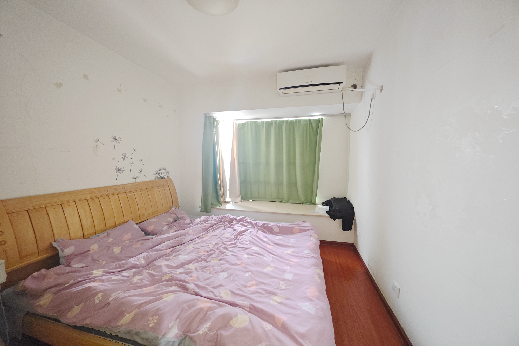 兰亭优壳(隽峰苑) 1室2厅1卫 68.0万 兰亭优壳(隽峰苑) 1室2厅1卫 68.0万卧室