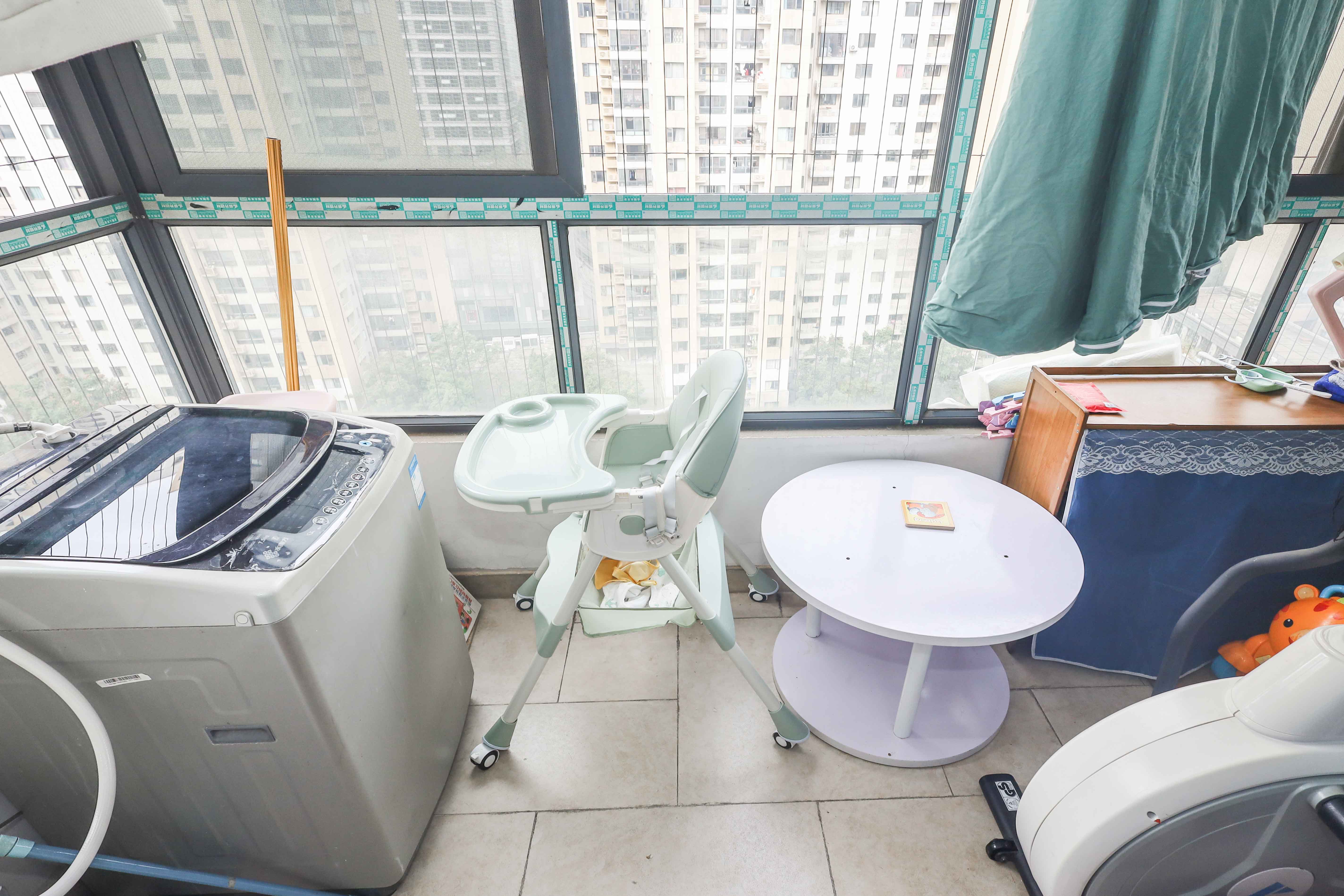 好莱城(弘德西街) 3室2厅1卫 89.0万 好莱城(弘德西街) 3室2厅1卫 89.0万其他