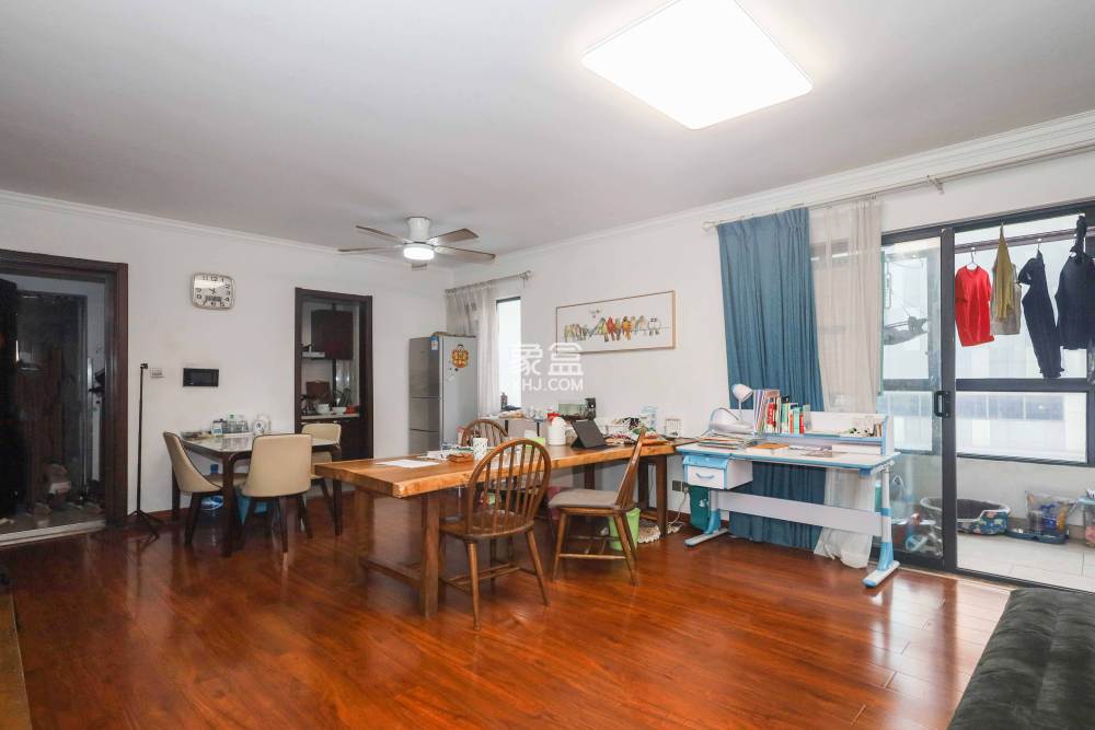 好莱城（弘德西街）  3室2厅1卫    68.0万