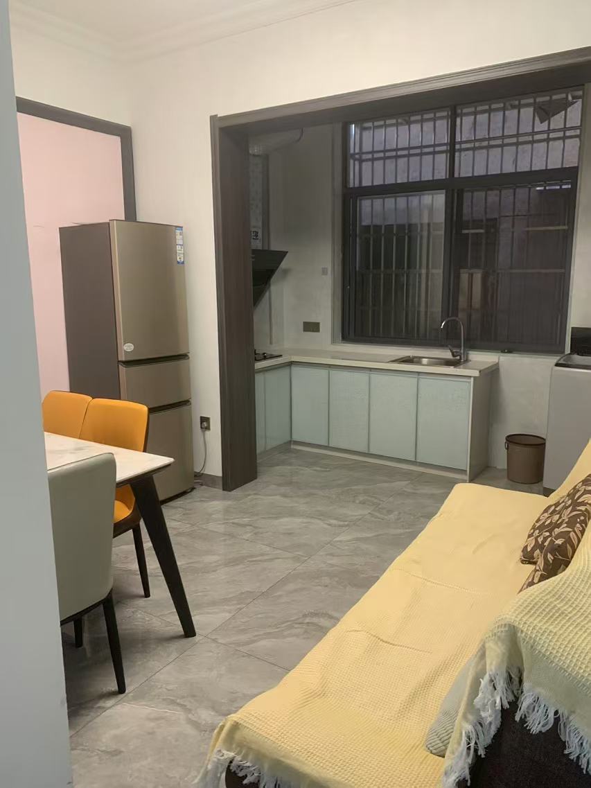 洪家村社区同心巷21号 2室1厅1卫 1500.0元/月 洪家村社区同心巷21号 2室1厅1卫 1500.0元/月室内图