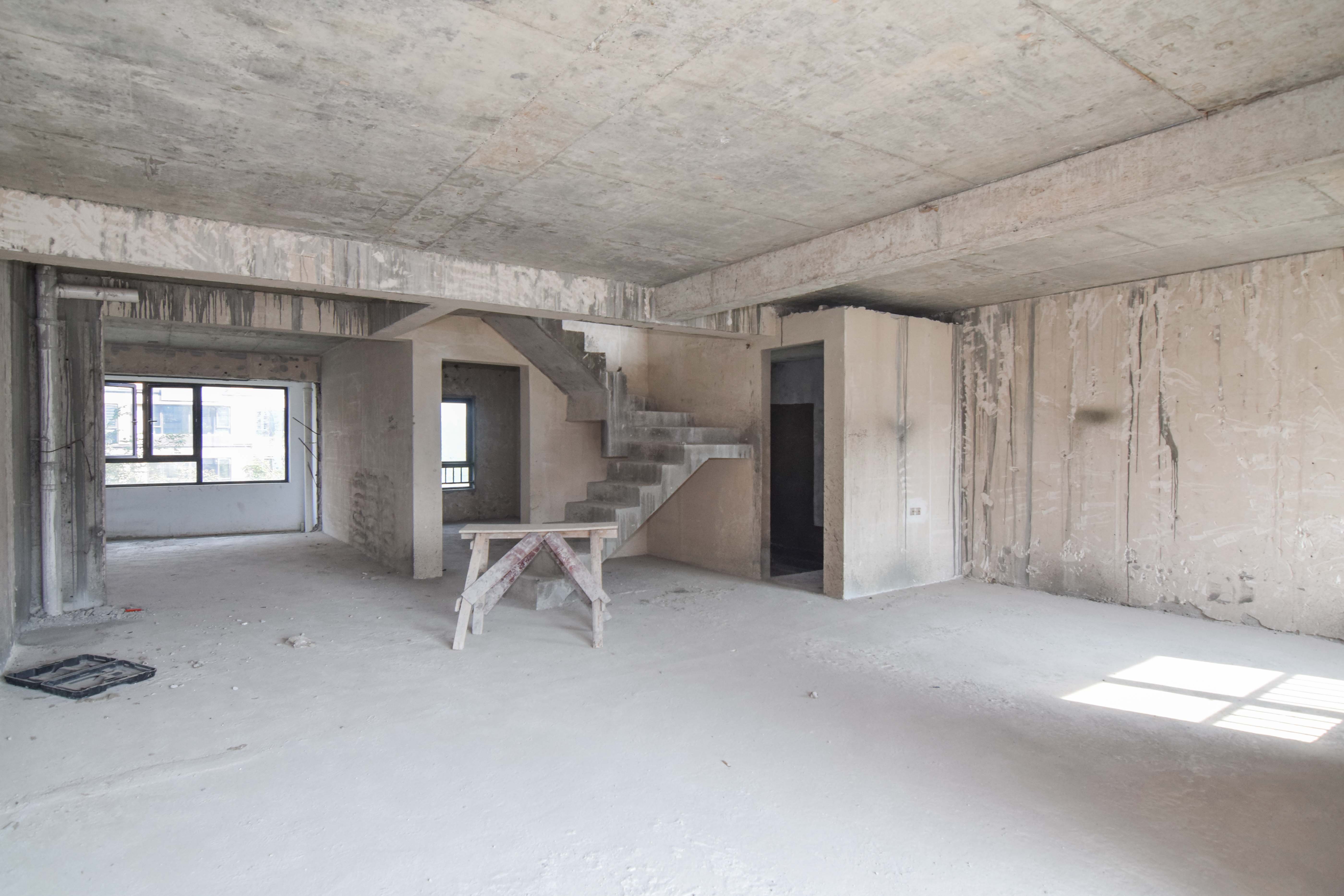 阳光城联利悦澜府  4室2厅2卫    140.0万 阳光城联利悦澜府  4室2厅2卫    140.0万客厅