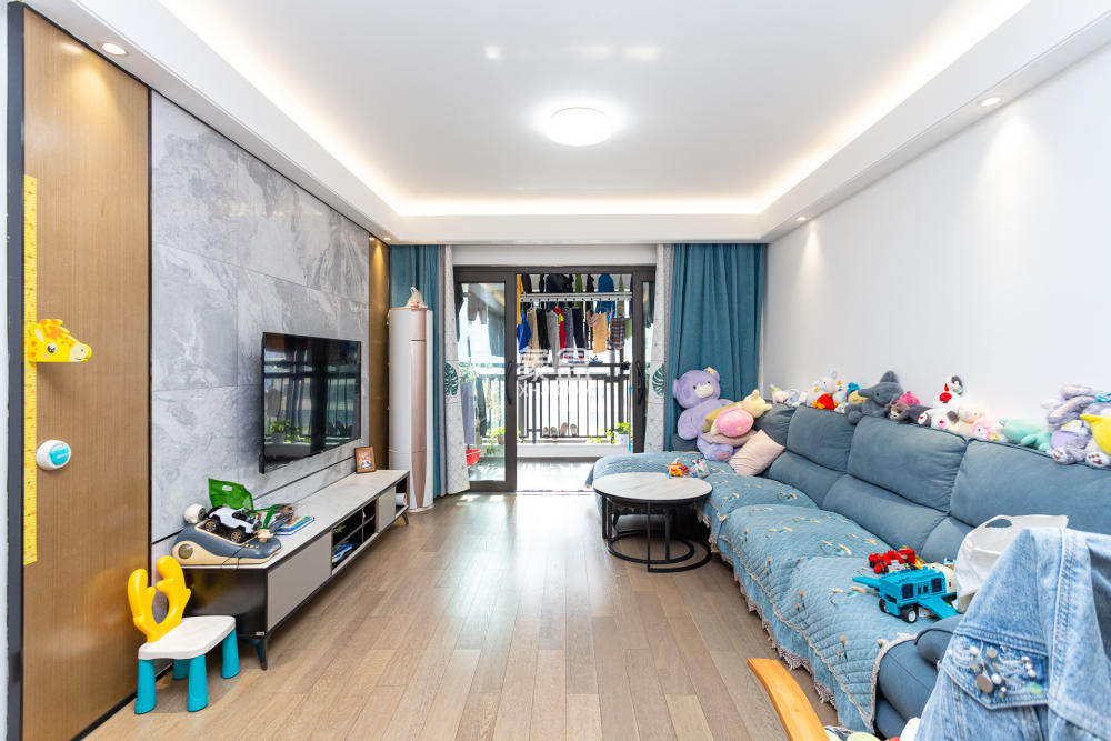 润和滨江府  3室2厅1卫    96.0万