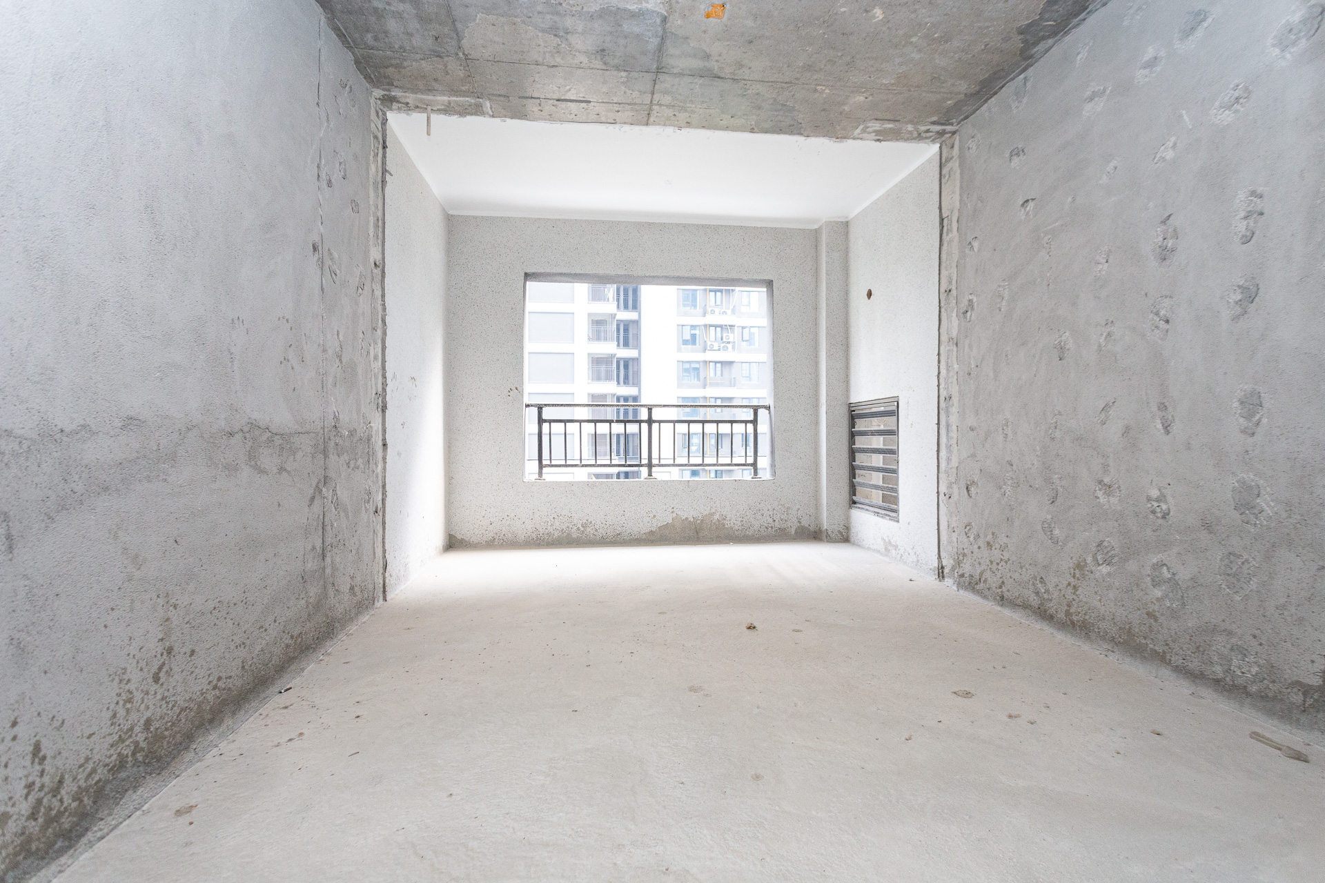 越秀湘江星汇城二期 4室2厅2卫 134.0万 越秀湘江星汇城二期 4室2厅2卫 134.0万卧室