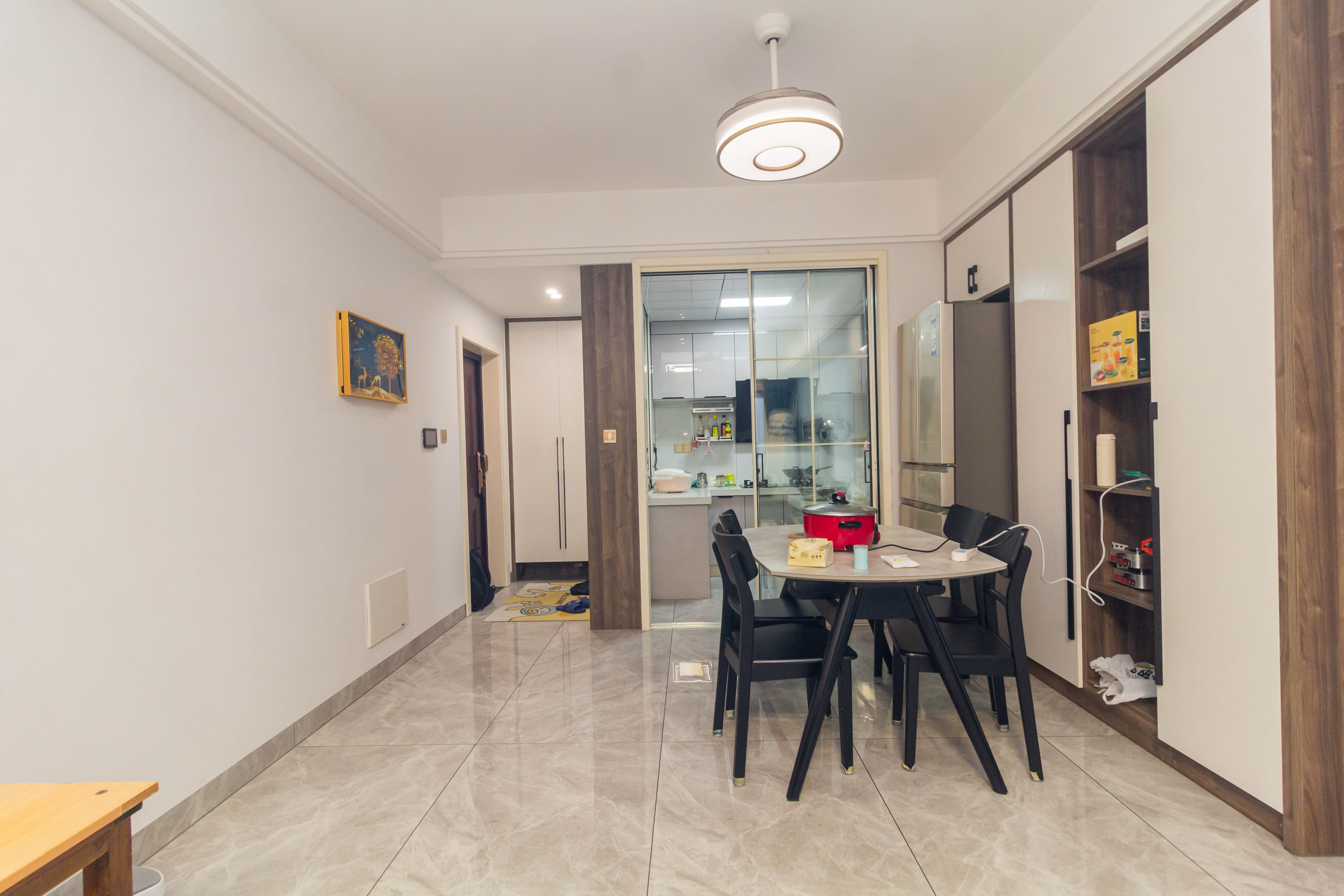 财汇新天地(财汇商务广场) 3室2厅2卫 78.0万 财汇新天地(财汇商务广场) 3室2厅2卫 78.0万客厅