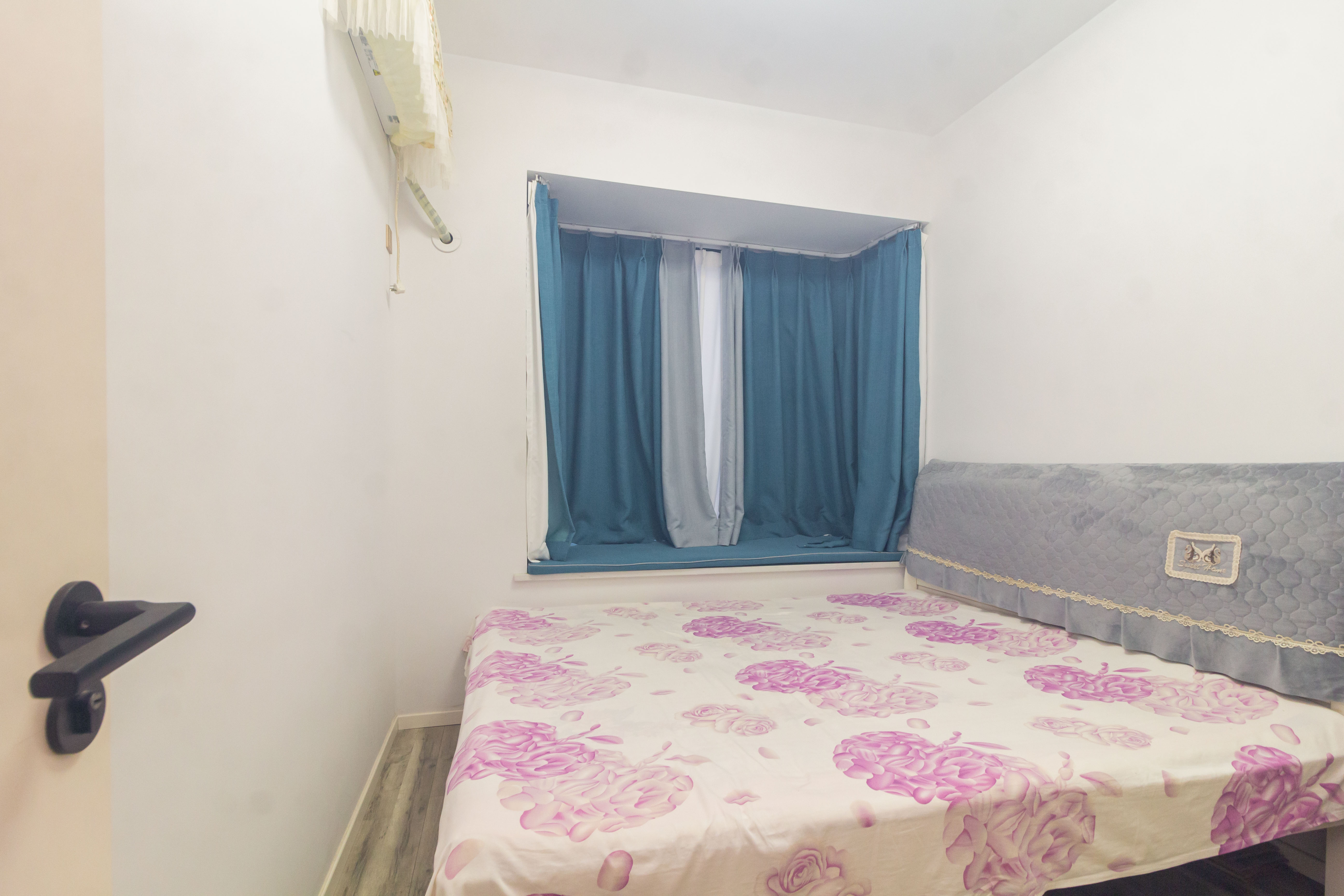 财汇新天地(财汇商务广场) 3室2厅2卫 78.0万 财汇新天地(财汇商务广场) 3室2厅2卫 78.0万卧室