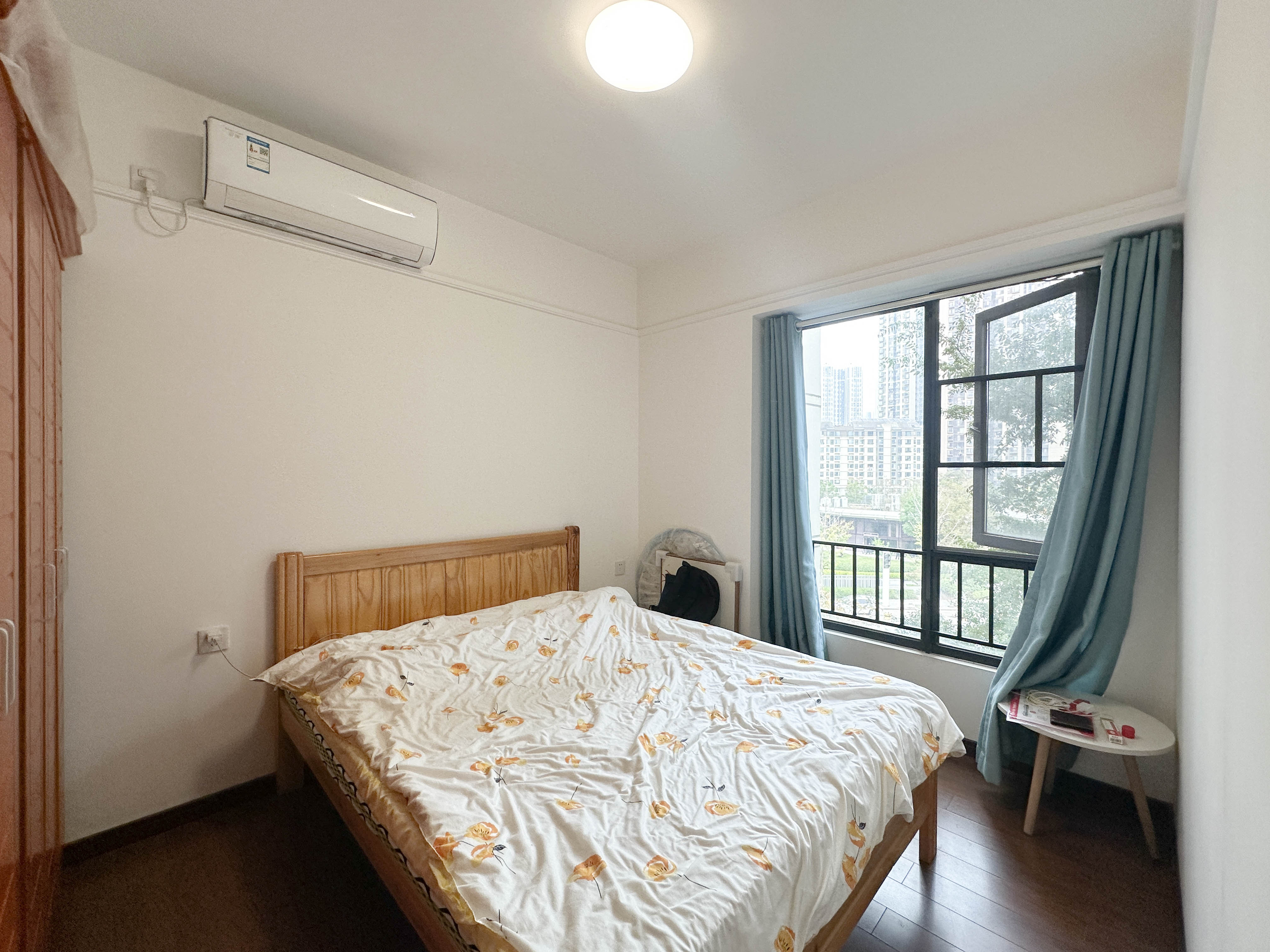 万科魅力之城非凡里 3室2厅1卫 92.0万 万科魅力之城非凡里 3室2厅1卫 92.0万卧室