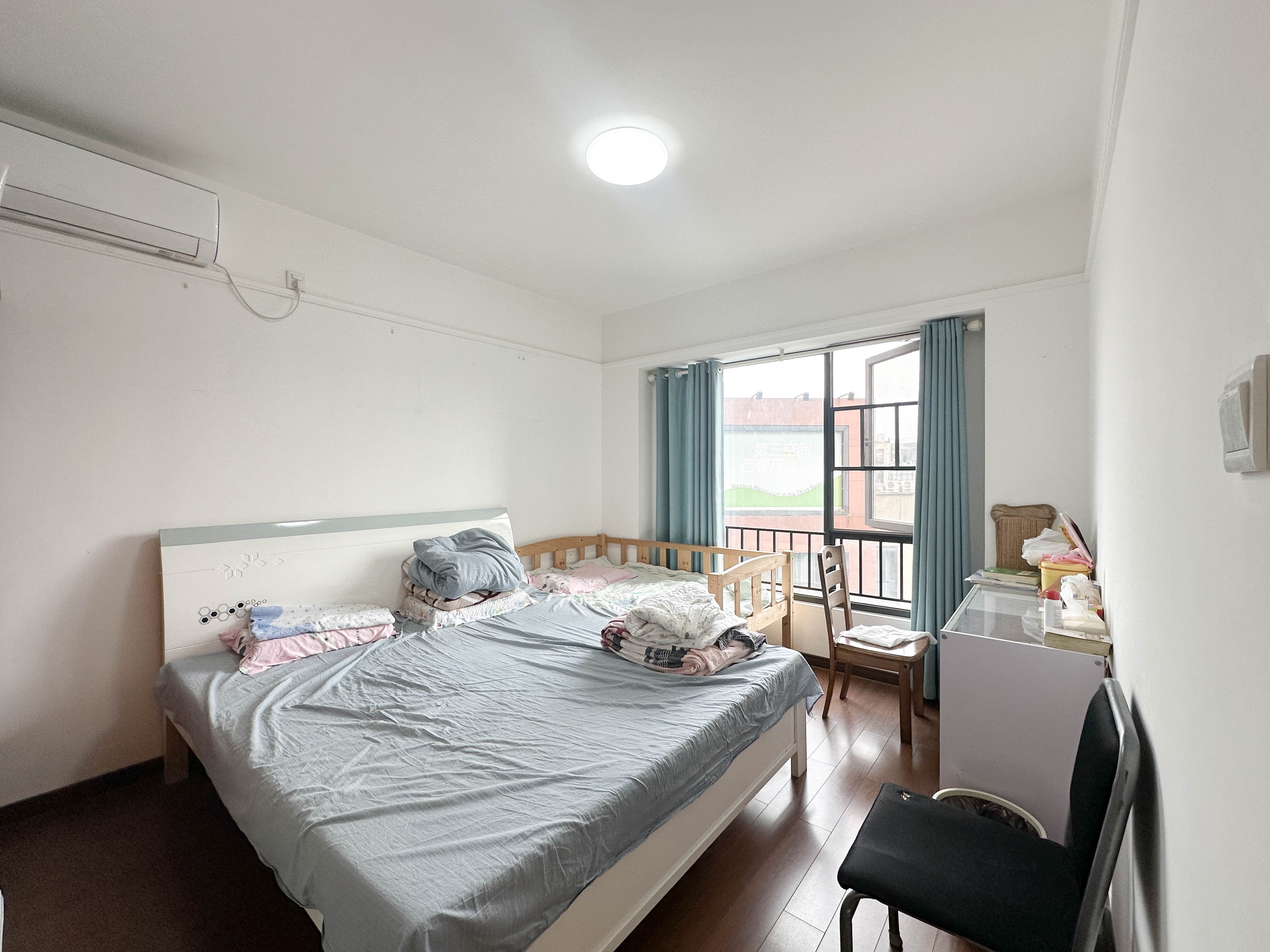 万科魅力之城非凡里 3室2厅1卫 92.0万 万科魅力之城非凡里 3室2厅1卫 92.0万卧室