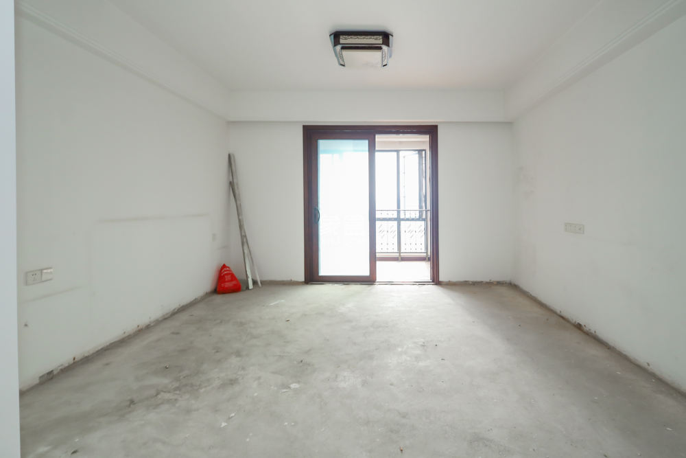 西山汇景一、二期  3室2厅2卫    185.0万