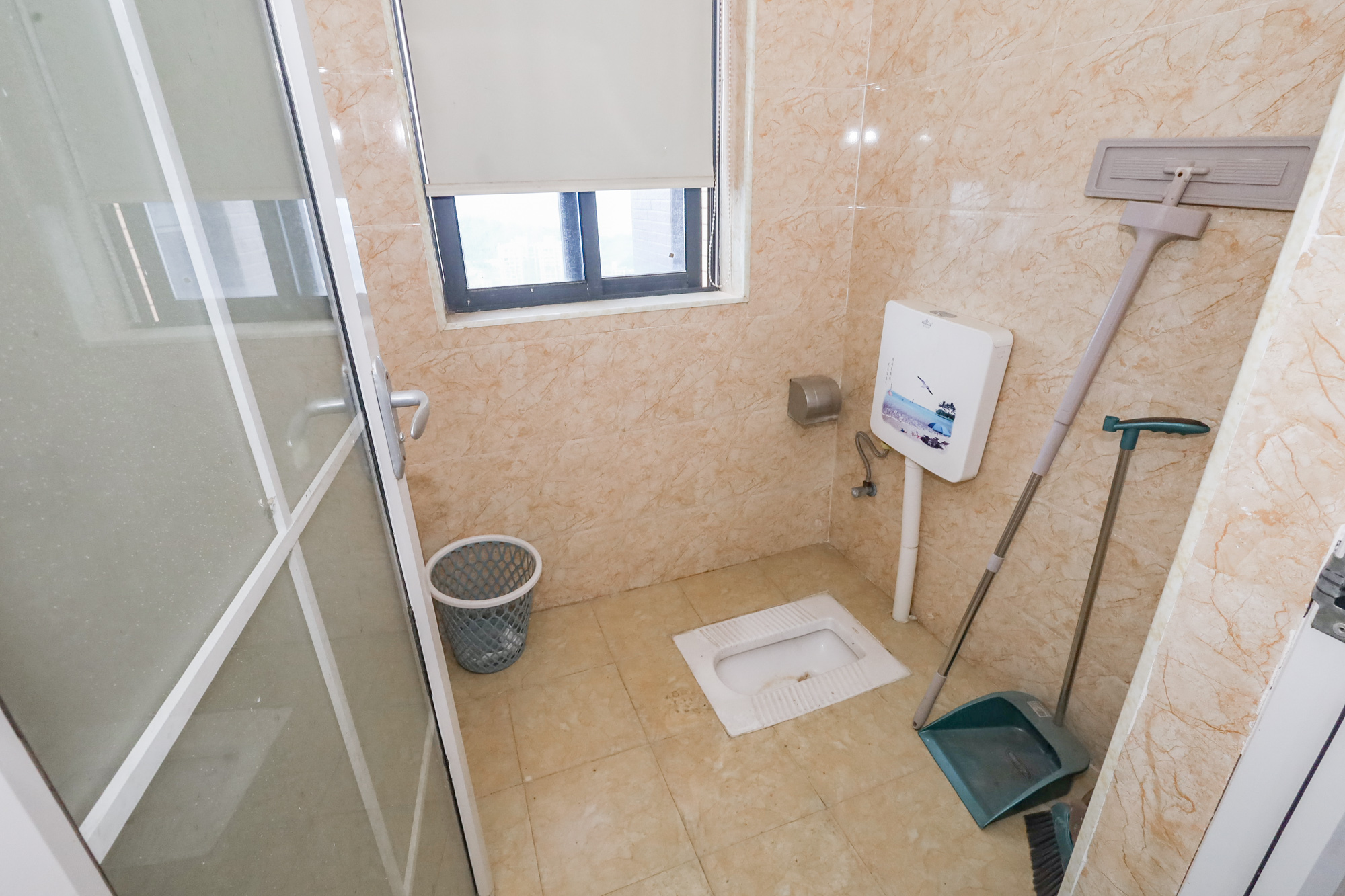 滨江海棠湾  3室2厅1卫    67.8万卫生间