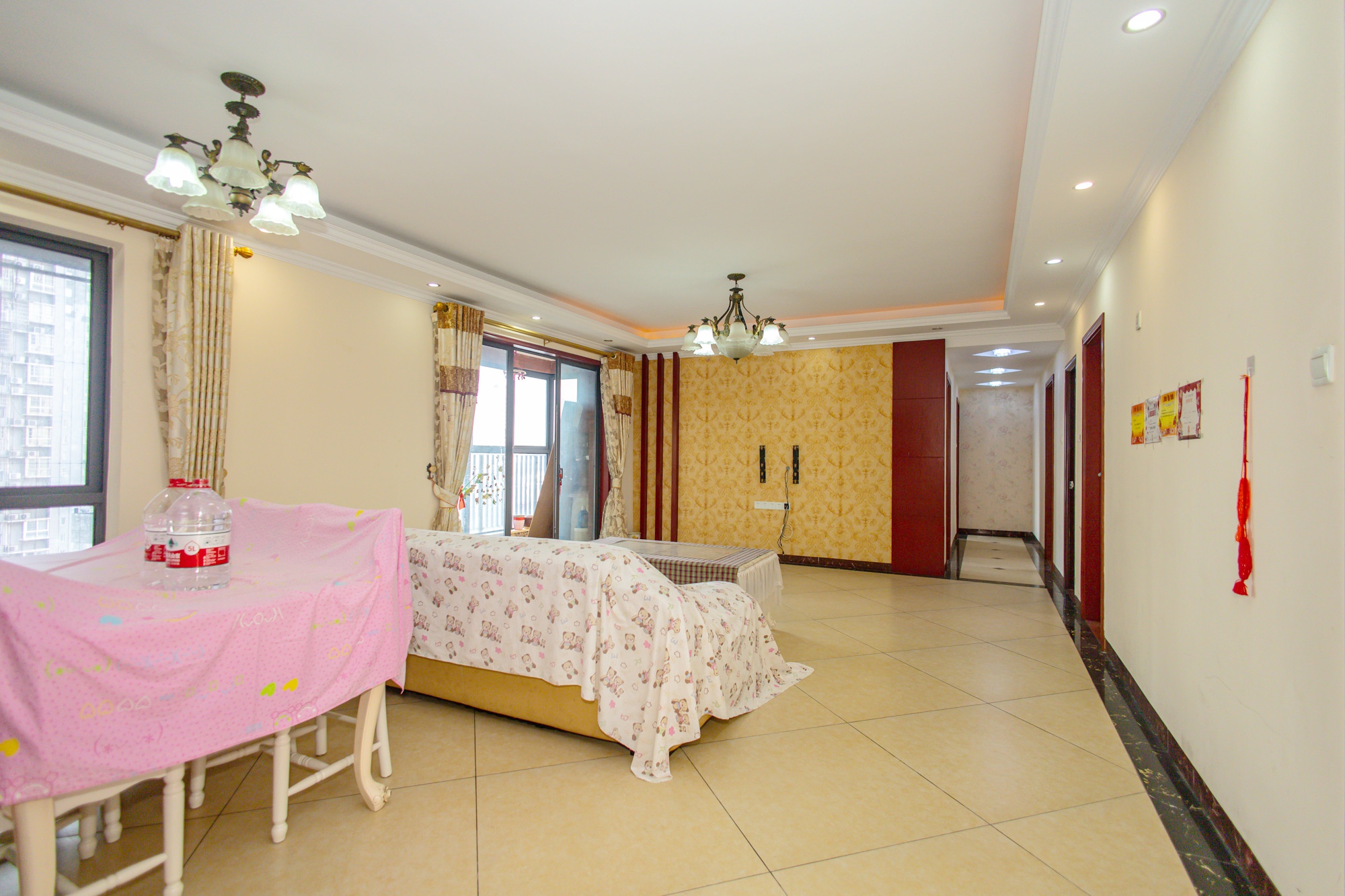 华润凤凰城二期  5室2厅2卫    109.5万 华润凤凰城二期  5室2厅2卫    109.5万客厅