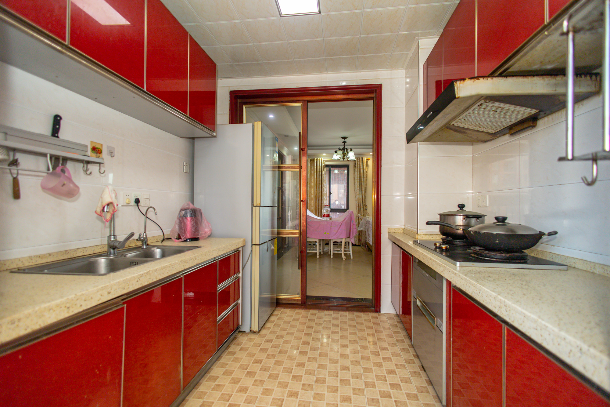 华润凤凰城二期  5室2厅2卫    109.5万 华润凤凰城二期  5室2厅2卫    109.5万厨房