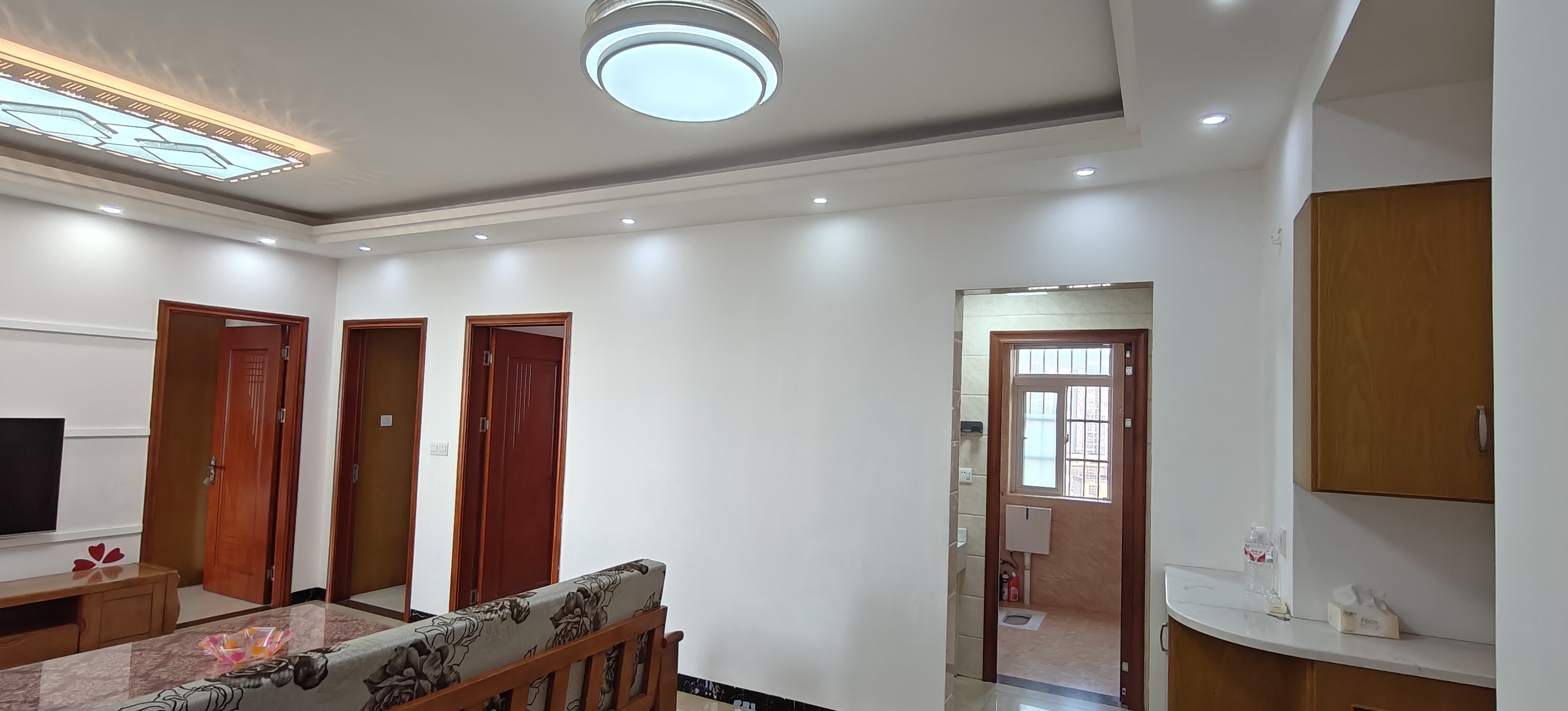 山水印象(愿景想山) 3室2厅1卫 1350.0元/月 山水印象(愿景想山) 3室2厅1卫 1350.0元/月室内图