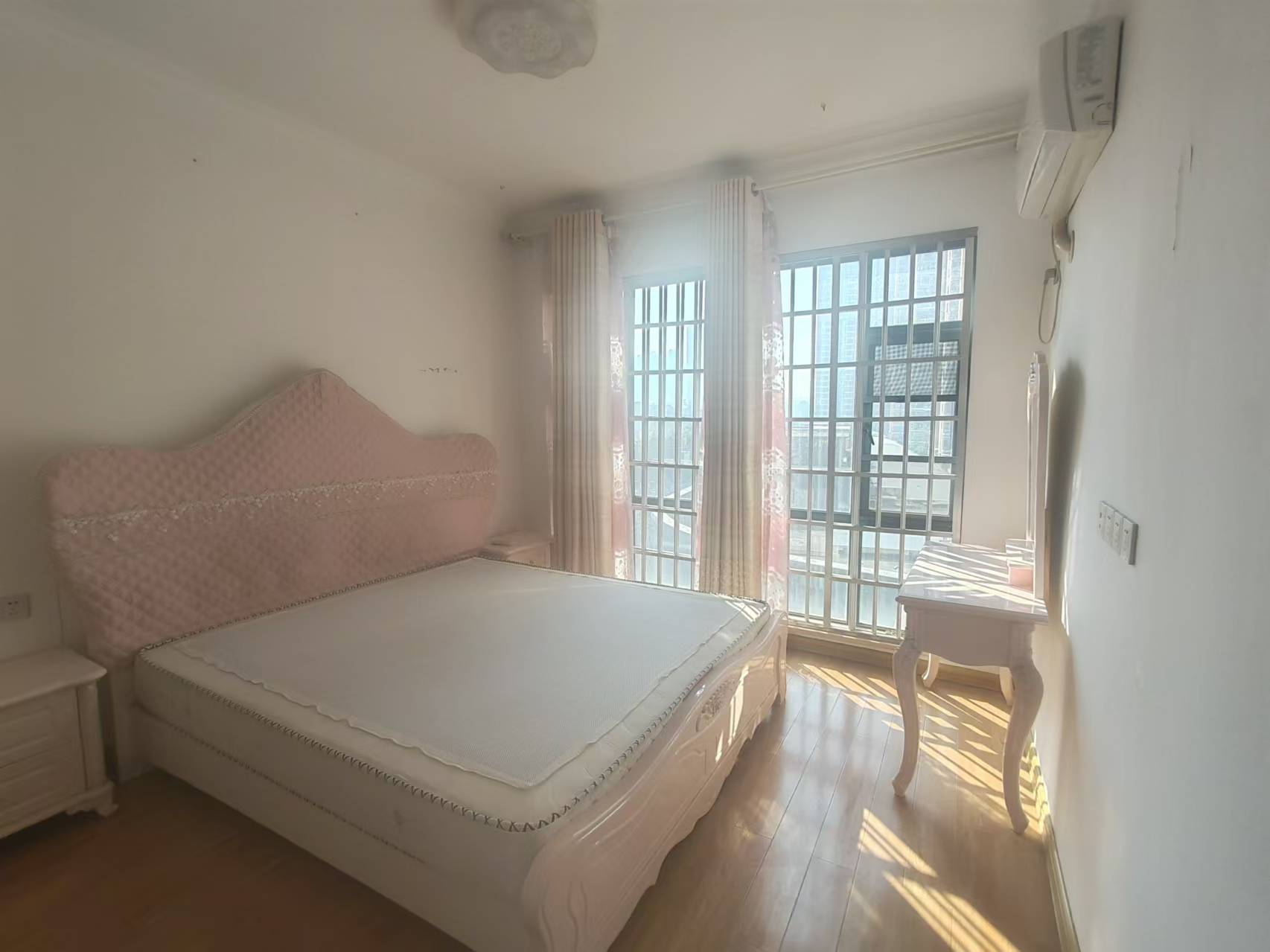 雄森国际 3室2厅1卫 1800.0元/月 雄森国际 3室2厅1卫 1800.0元/月室内图