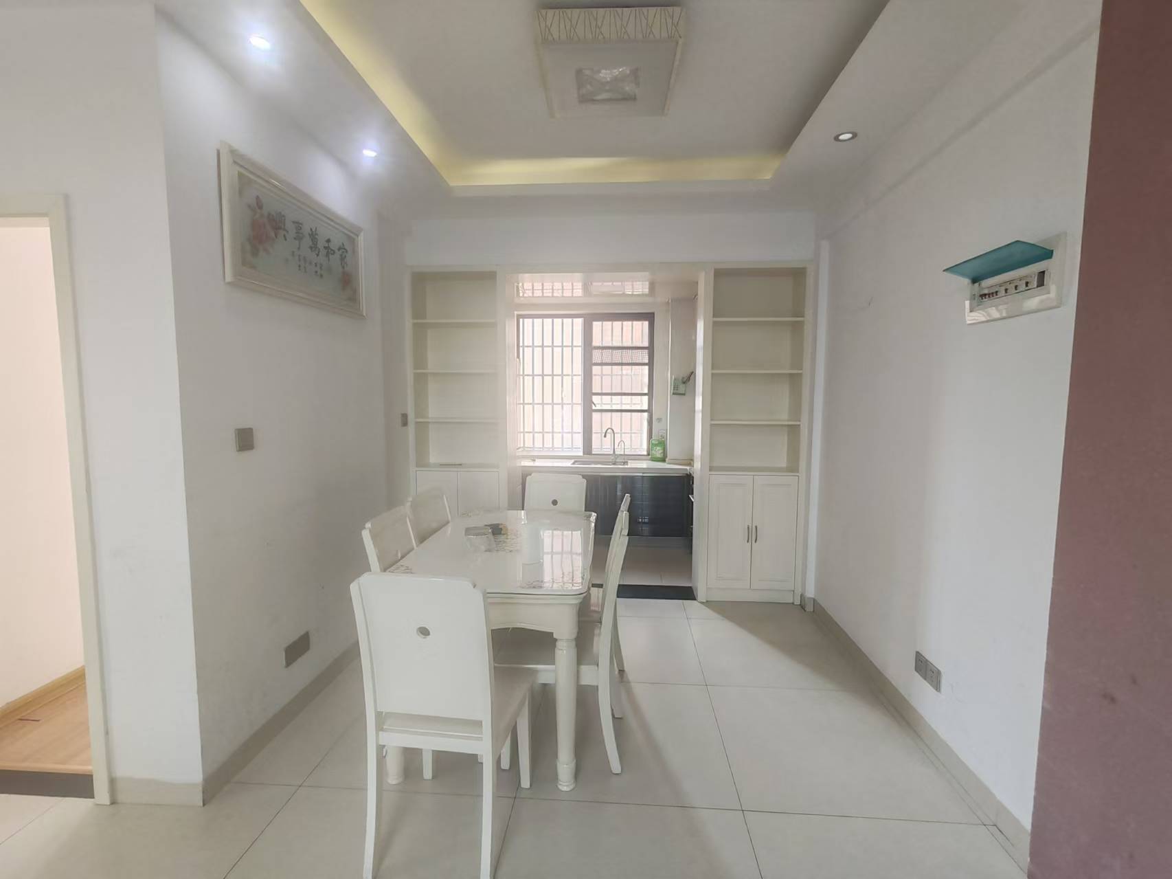 雄森国际 3室2厅1卫 1800.0元/月 雄森国际 3室2厅1卫 1800.0元/月室内图