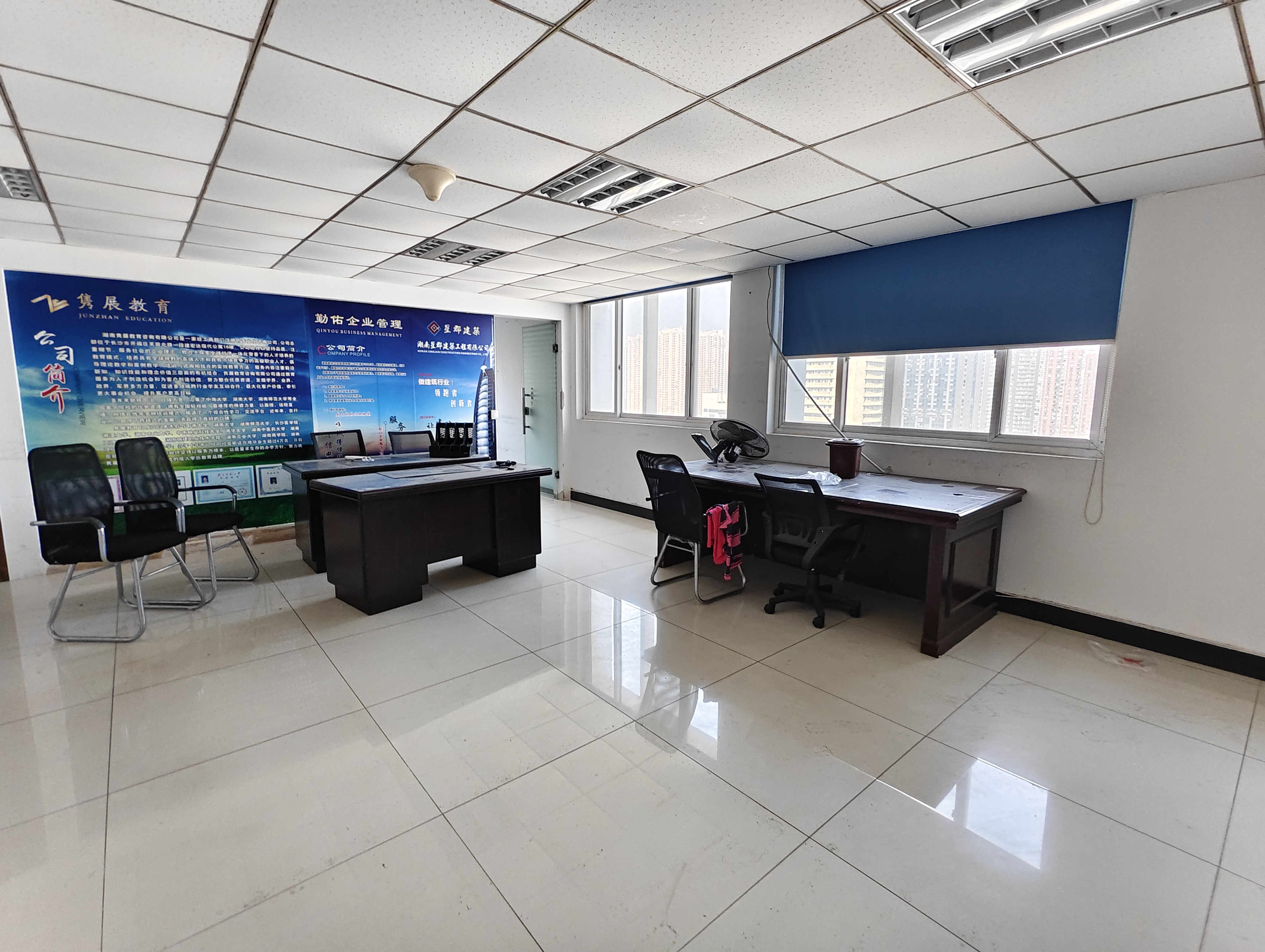 建鸿达现代公寓 2室1厅1卫 2400.0元/月 建鸿达现代公寓 2室1厅1卫 2400.0元/月室内图