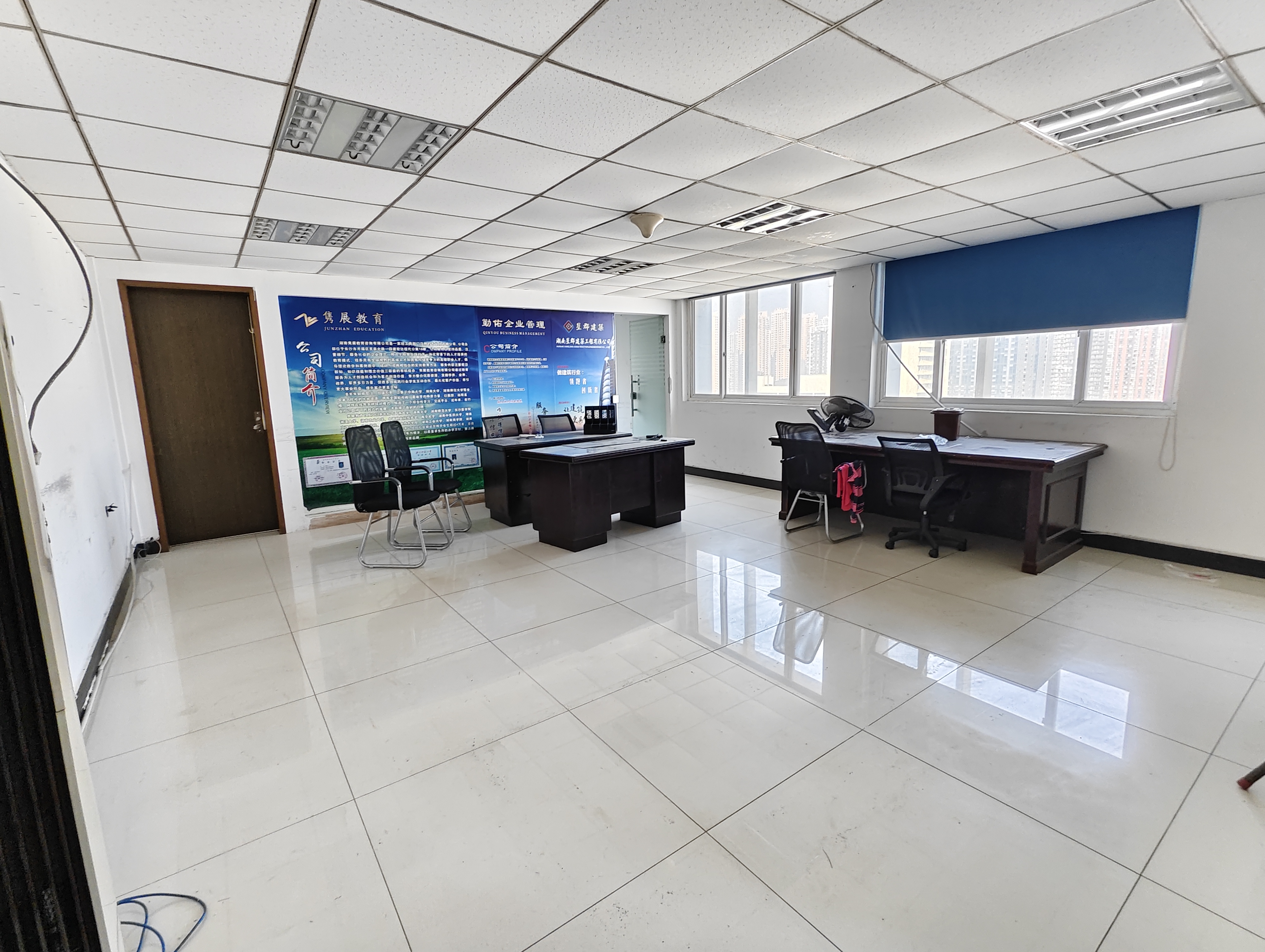 建鸿达现代公寓 2室1厅1卫 2400.0元/月 建鸿达现代公寓 2室1厅1卫 2400.0元/月室内图