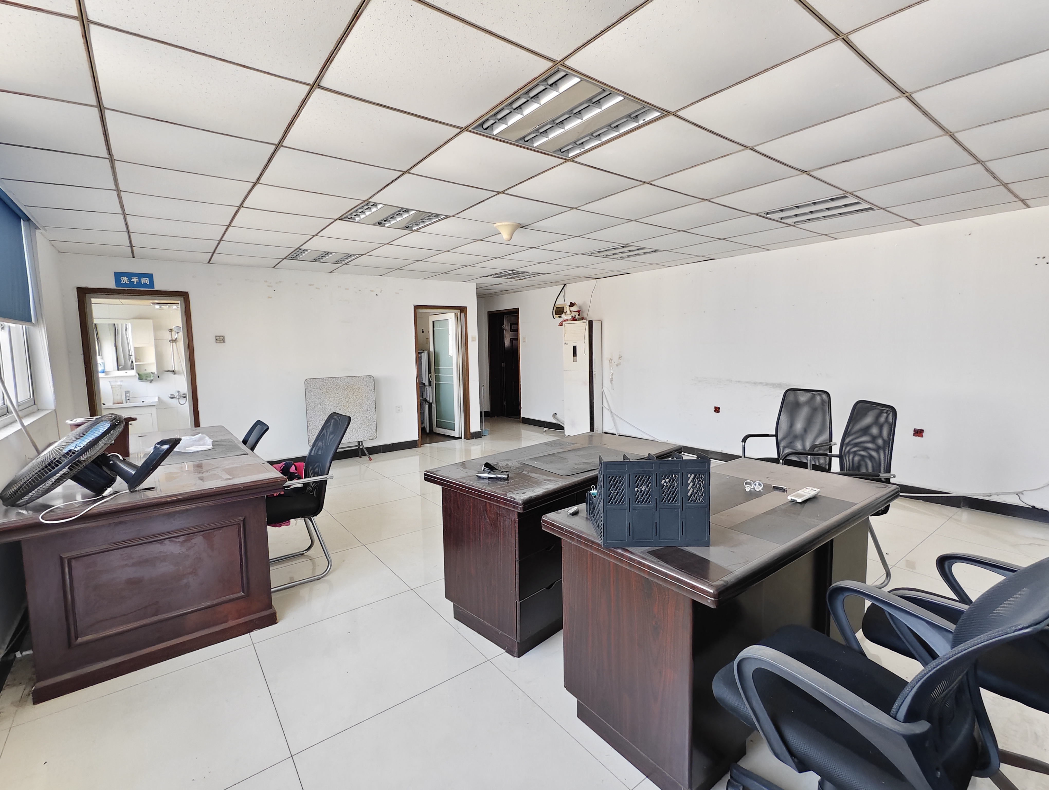 建鸿达现代公寓 2室1厅1卫 2400.0元/月 建鸿达现代公寓 2室1厅1卫 2400.0元/月室内图