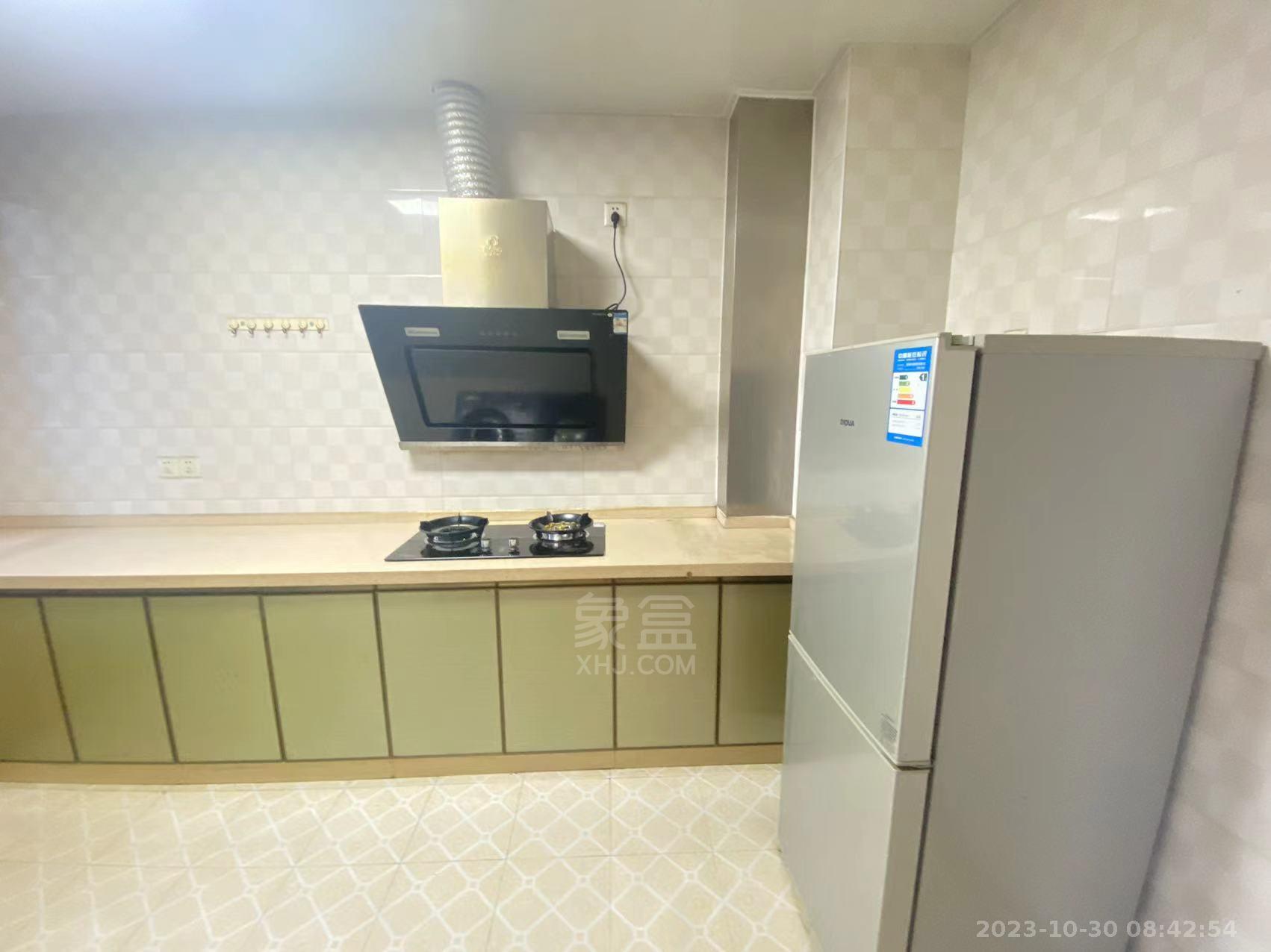 山水国际  4室2厅1卫    2500.0元/月 山水国际  4室2厅1卫    2500.0元/月室内图