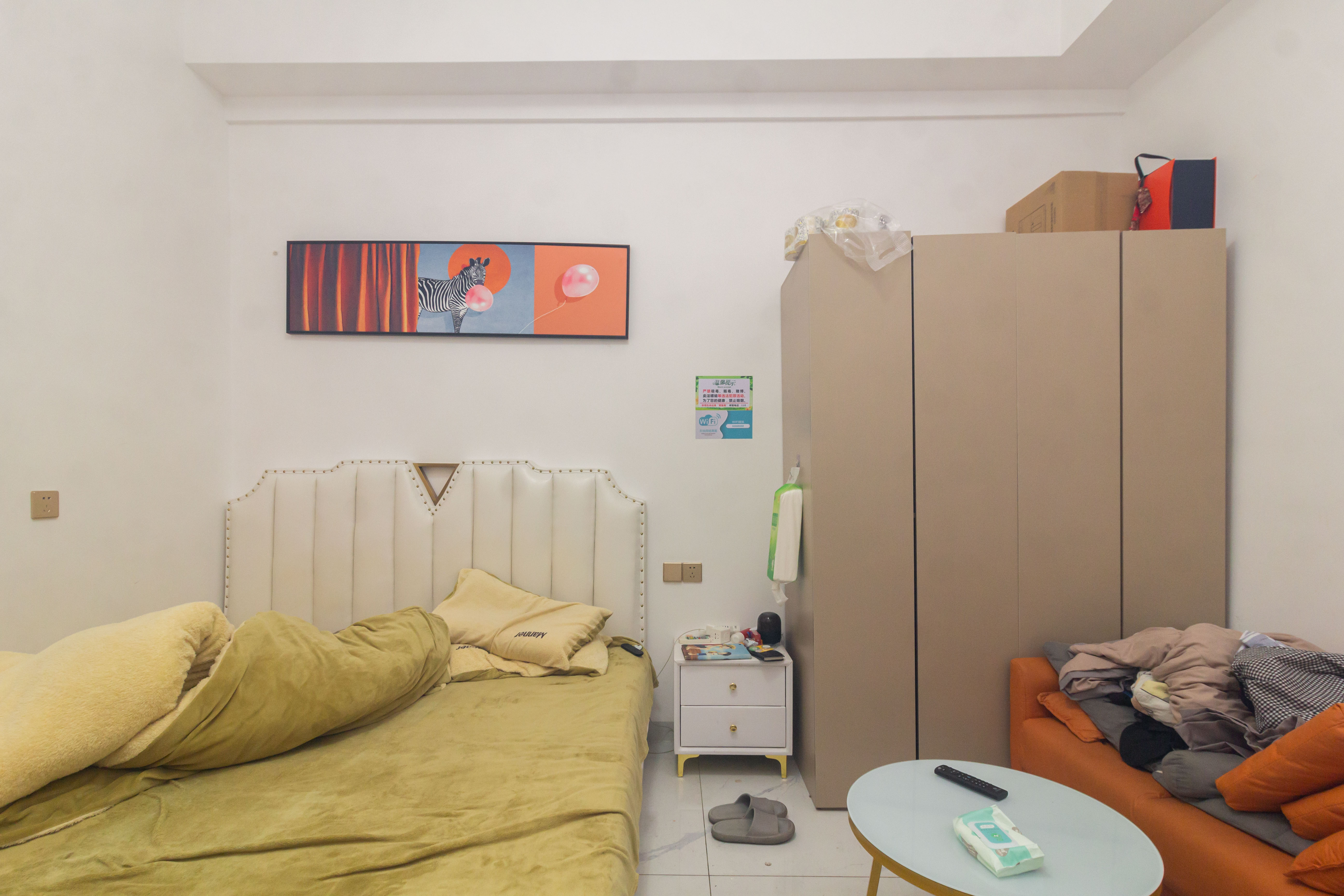 日盛湖湘花苑  1室1厅1卫    29.0万 日盛湖湘花苑  1室1厅1卫    29.0万客厅