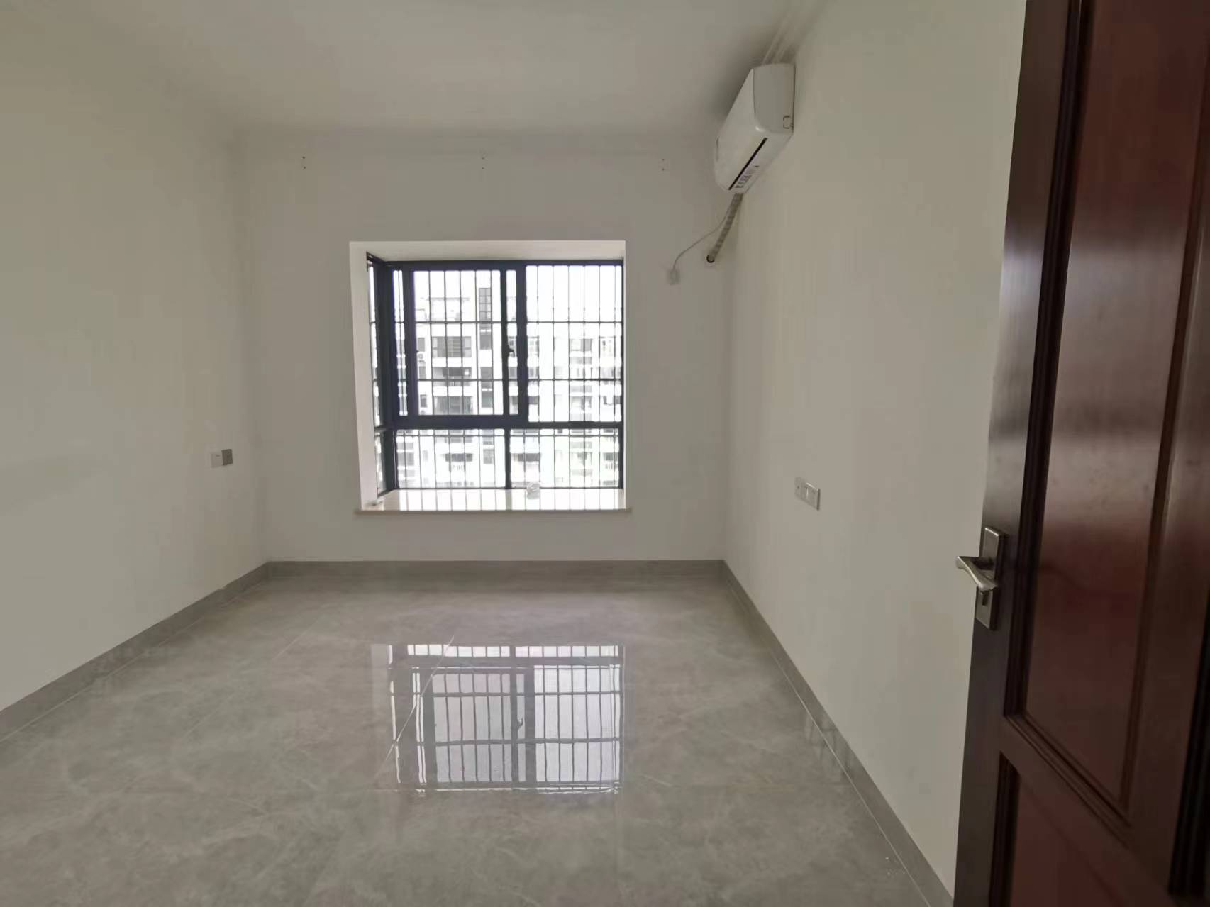 南方电网小区 3室2厅2卫 3700.0元/月 南方电网小区 3室2厅2卫 3700.0元/月室内图