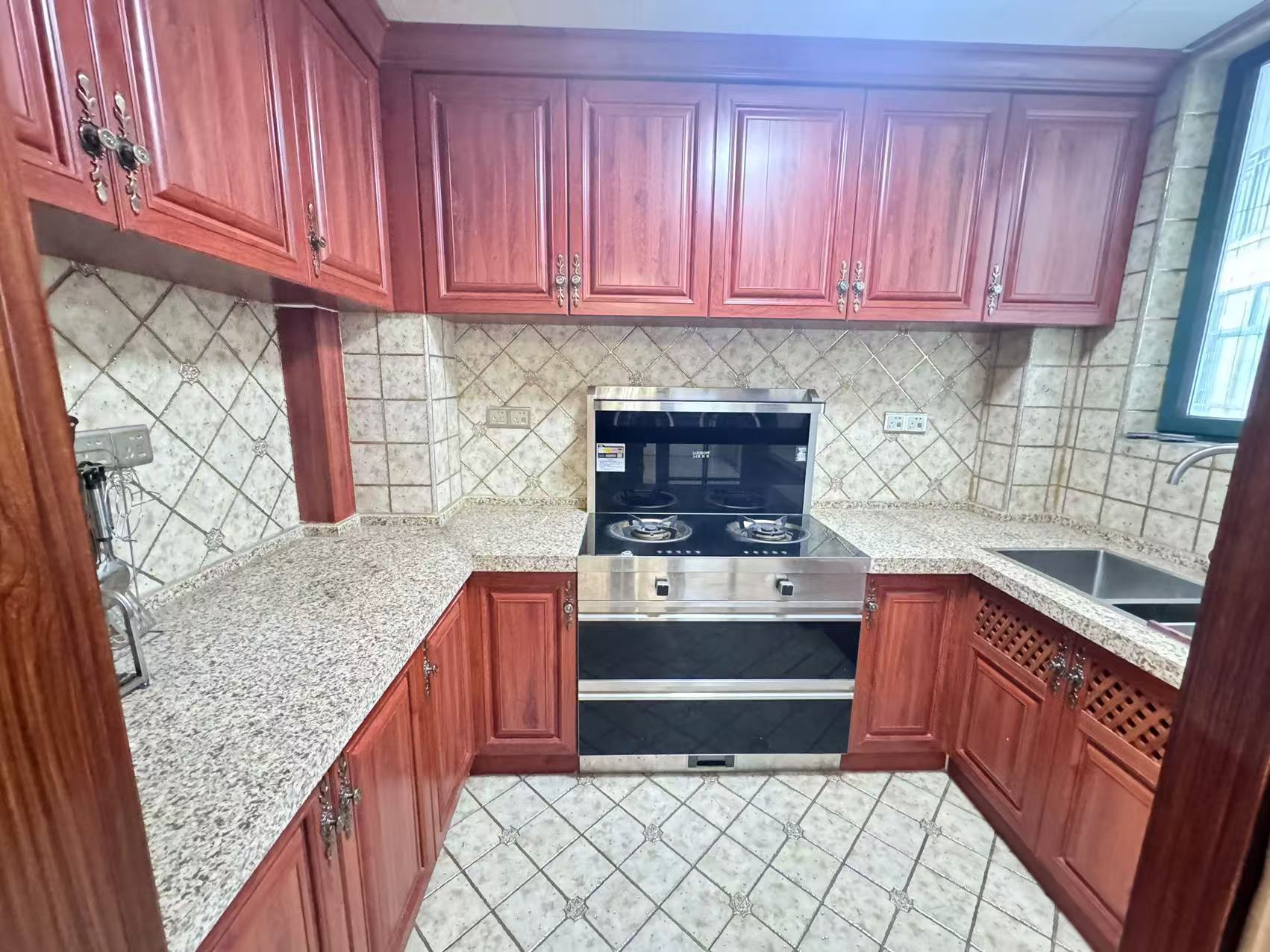 经世皇城 3室2厅2卫 88.0万 经世皇城 3室2厅2卫 88.0万室内图