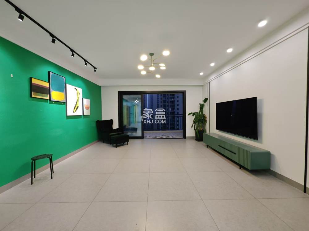 经世龙城  5室2厅2卫    136.0万