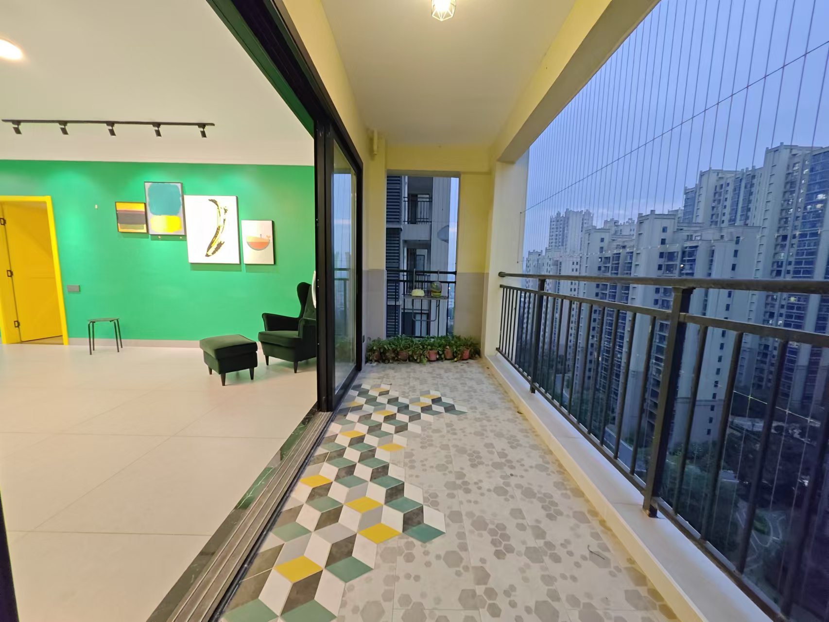 经世龙城 5室2厅2卫 152.0万 经世龙城 5室2厅2卫 152.0万室内图