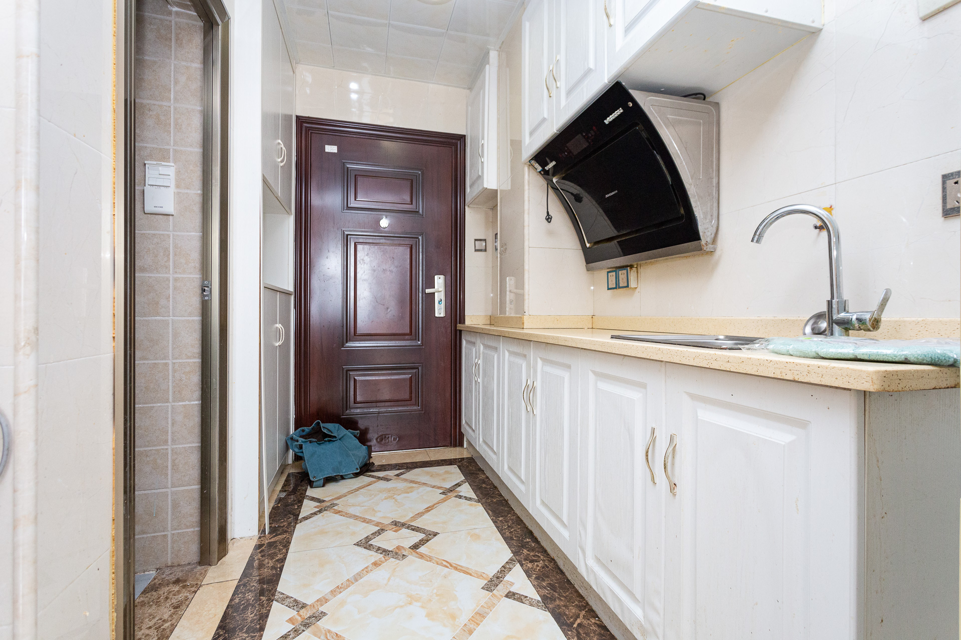 Cross尚公馆  1室1厅1卫    26.0万 Cross尚公馆  1室1厅1卫    26.0万厨房