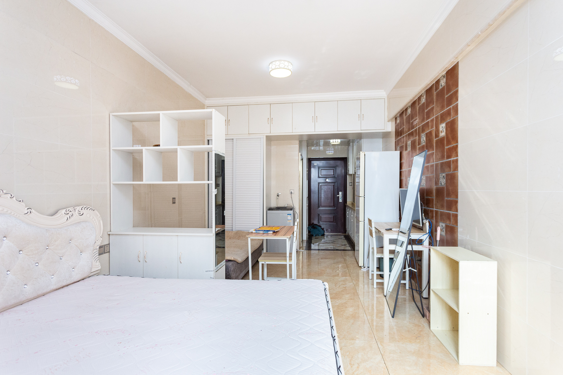 Cross尚公馆  1室1厅1卫    26.0万 Cross尚公馆  1室1厅1卫    26.0万客厅