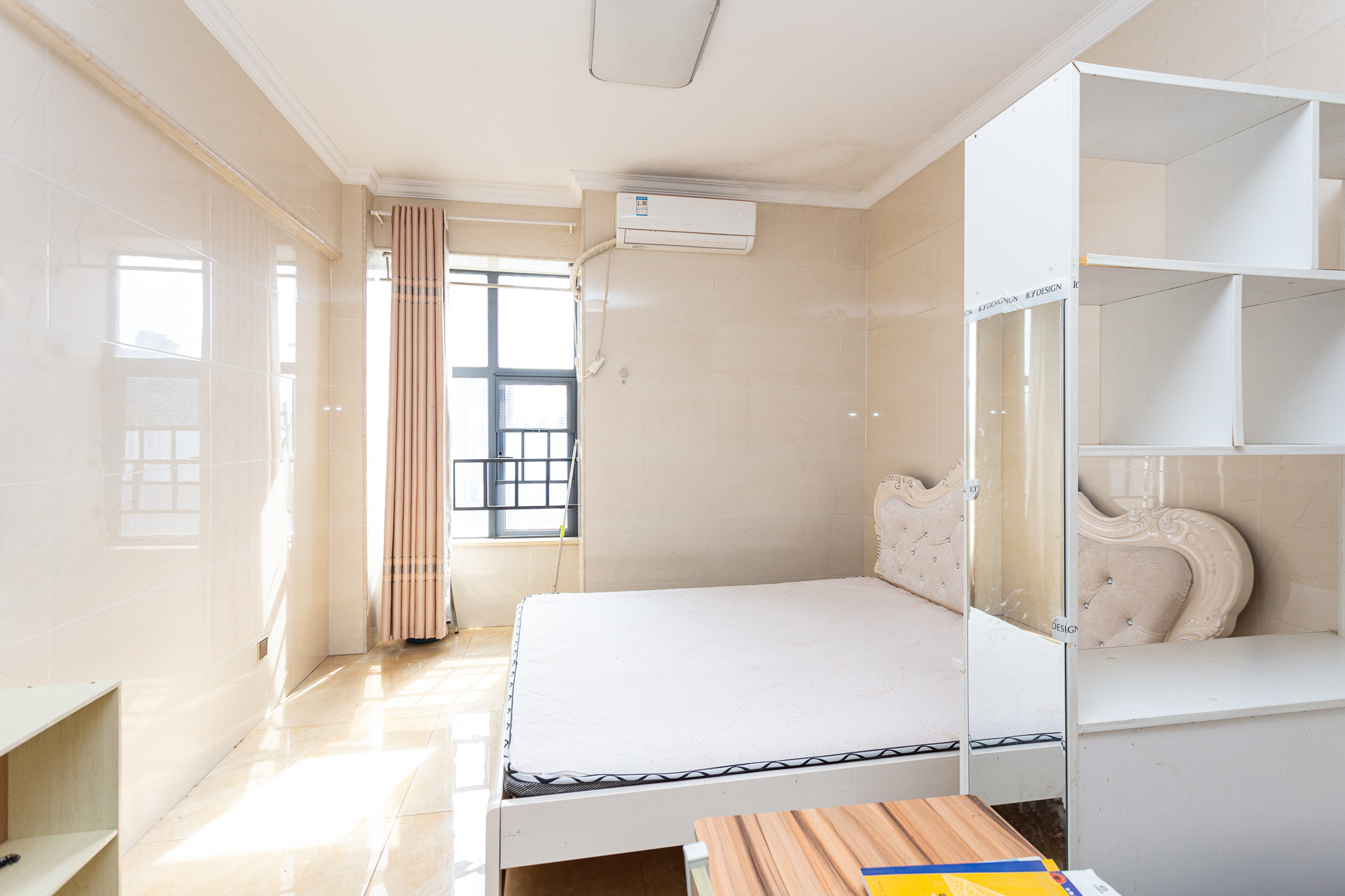 Cross尚公馆  1室1厅1卫    26.0万 Cross尚公馆  1室1厅1卫    26.0万客厅