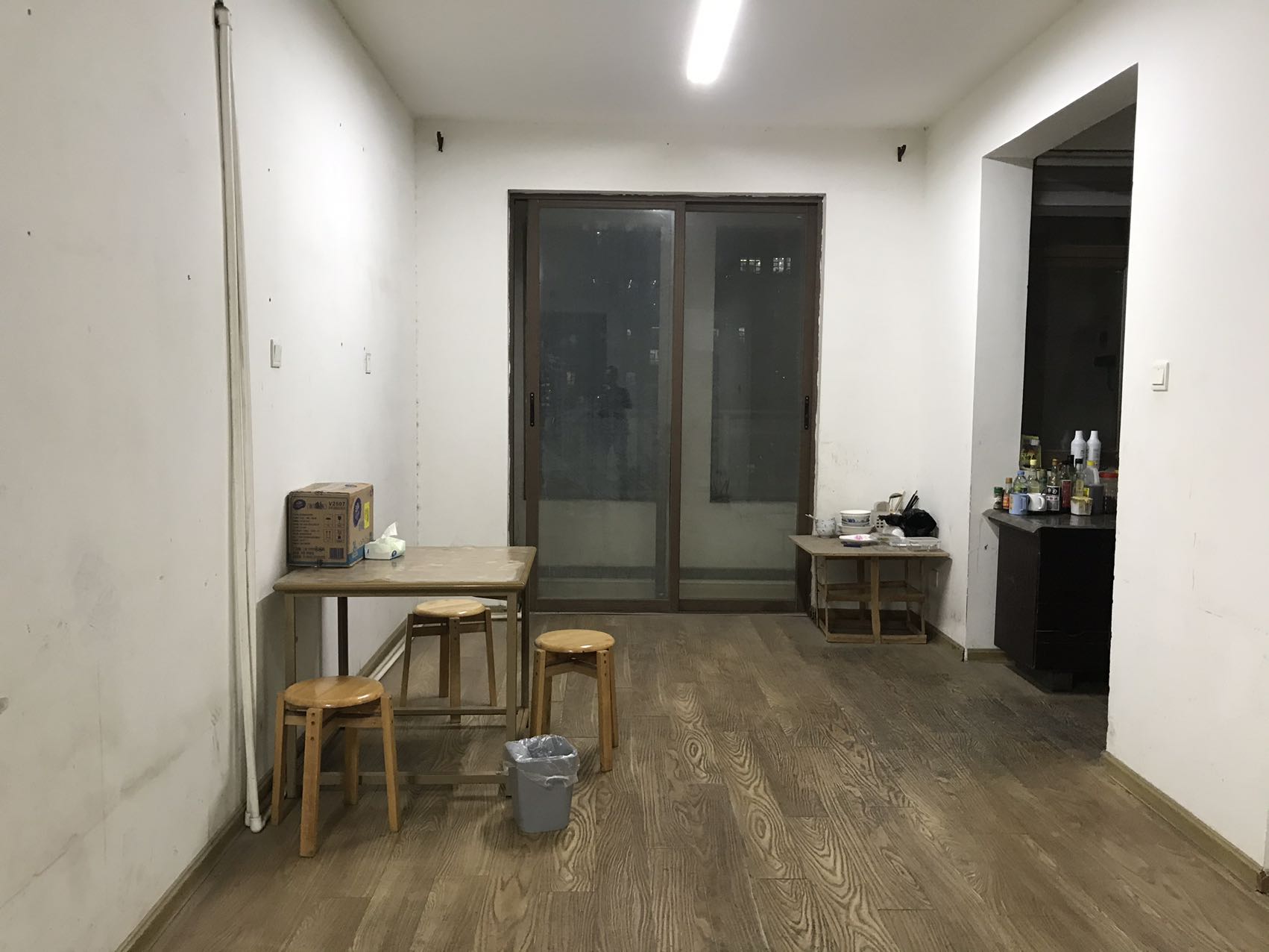 第六都(陆都小区) 4室2厅1卫 4000.0元/月 第六都(陆都小区) 4室2厅1卫 4000.0元/月室内图