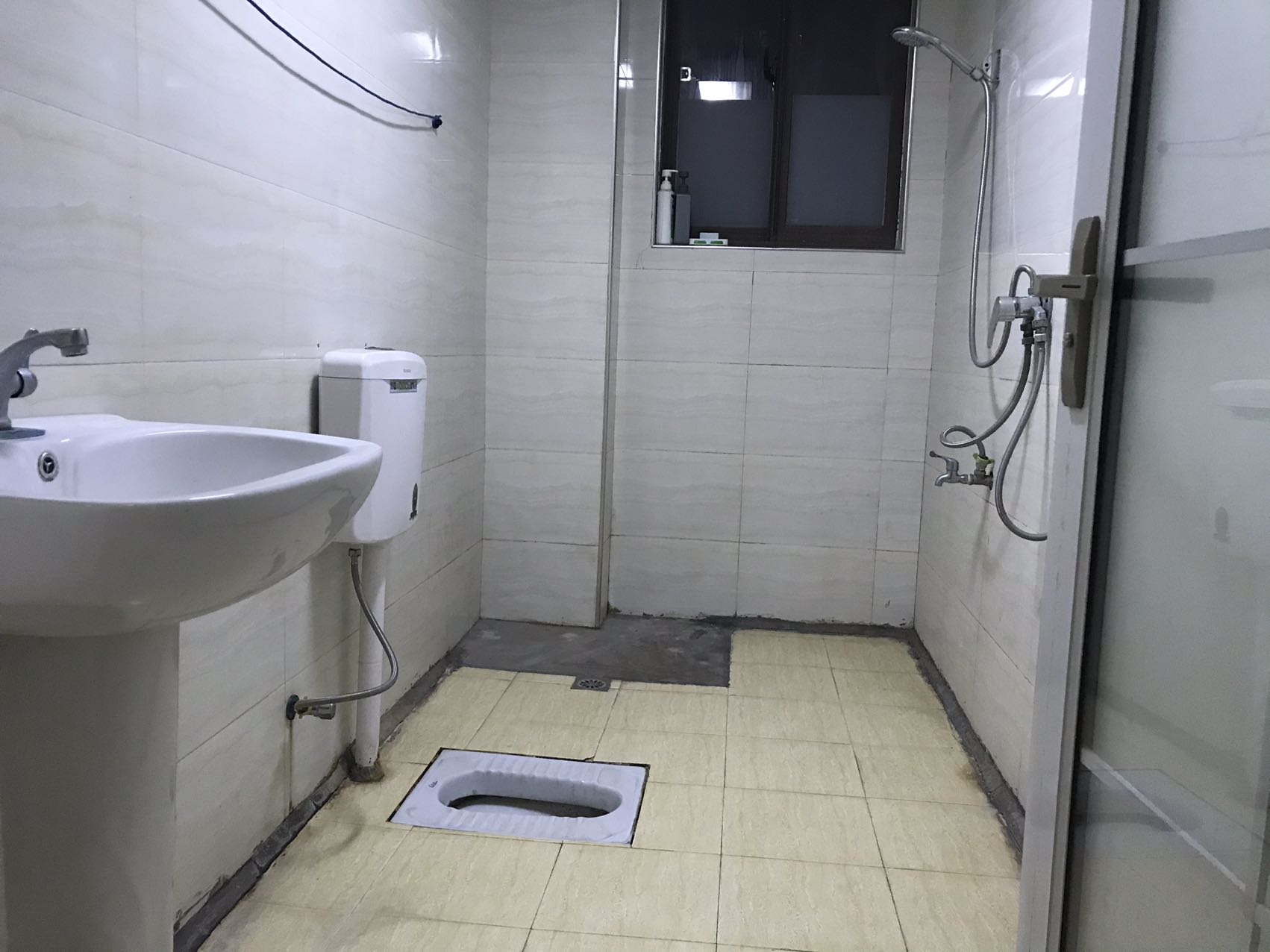 第六都(陆都小区) 4室2厅1卫 4000.0元/月 第六都(陆都小区) 4室2厅1卫 4000.0元/月室内图