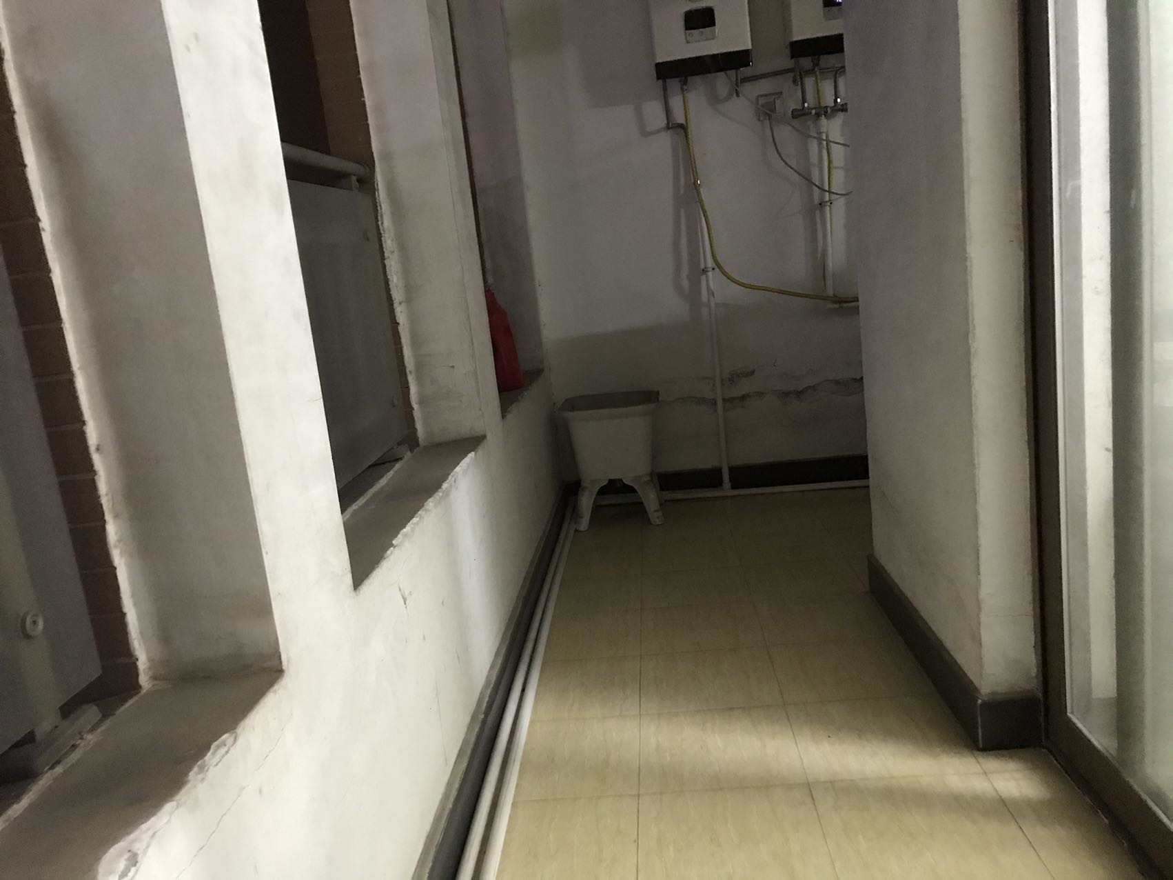 第六都(陆都小区) 4室2厅1卫 4000.0元/月 第六都(陆都小区) 4室2厅1卫 4000.0元/月室内图