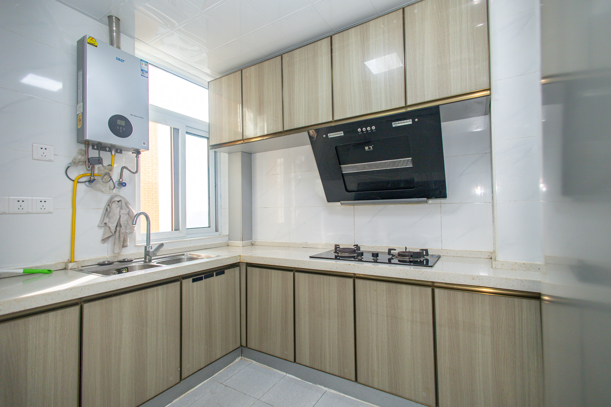 楚天世纪城西苑  3室2厅1卫    65.0万厨房