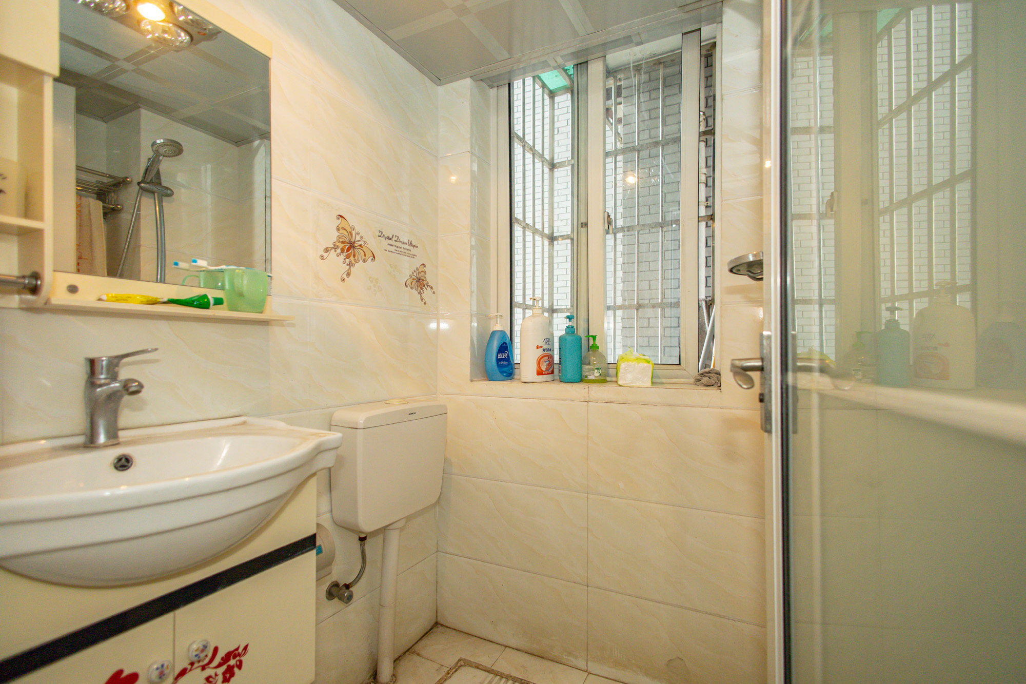 时代星城 2室2厅1卫 45.0万 时代星城 2室2厅1卫 45.0万卫生间