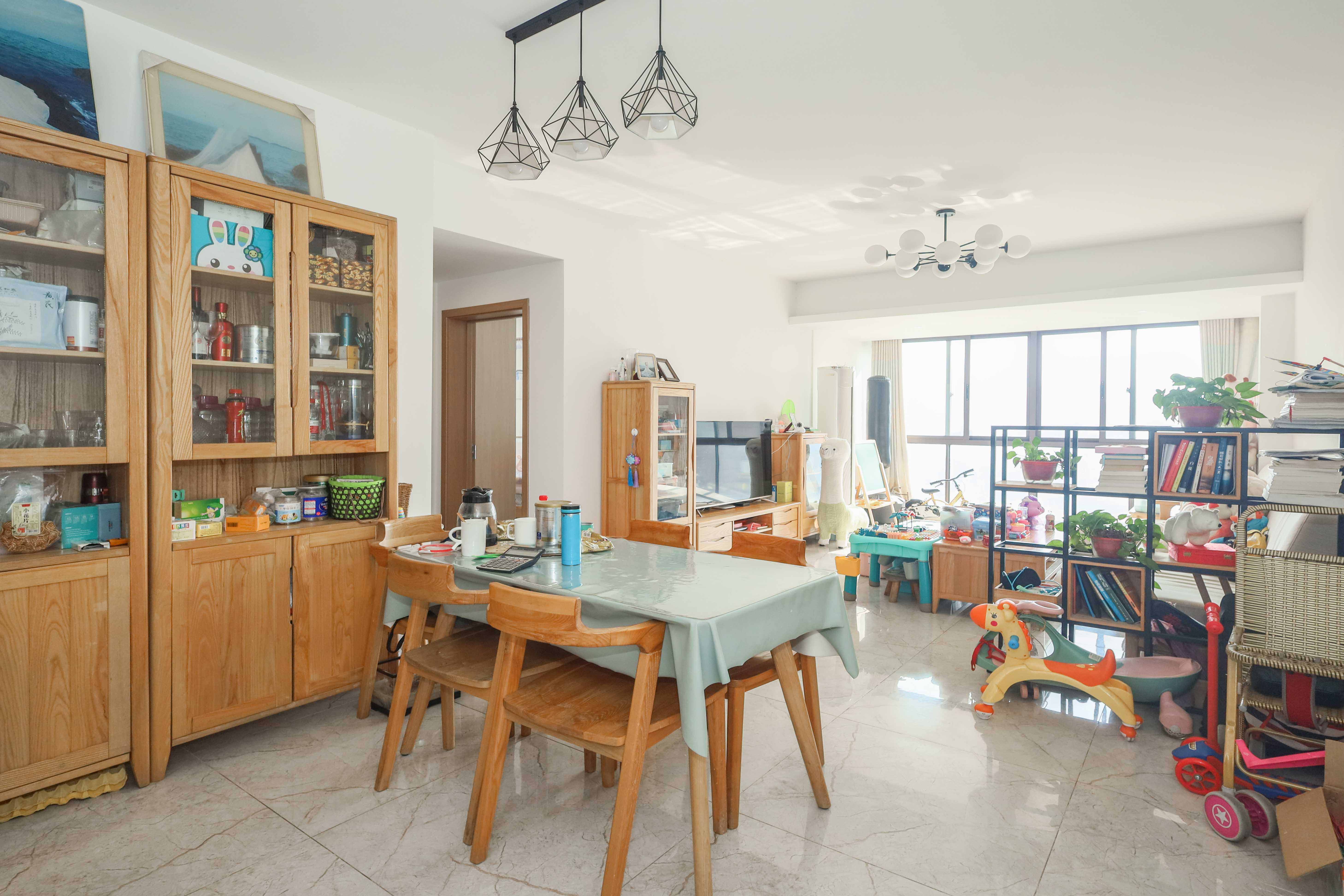 山水英伦海德广场  2室1厅1卫    60.0万 山水英伦海德广场  2室1厅1卫    60.0万客厅