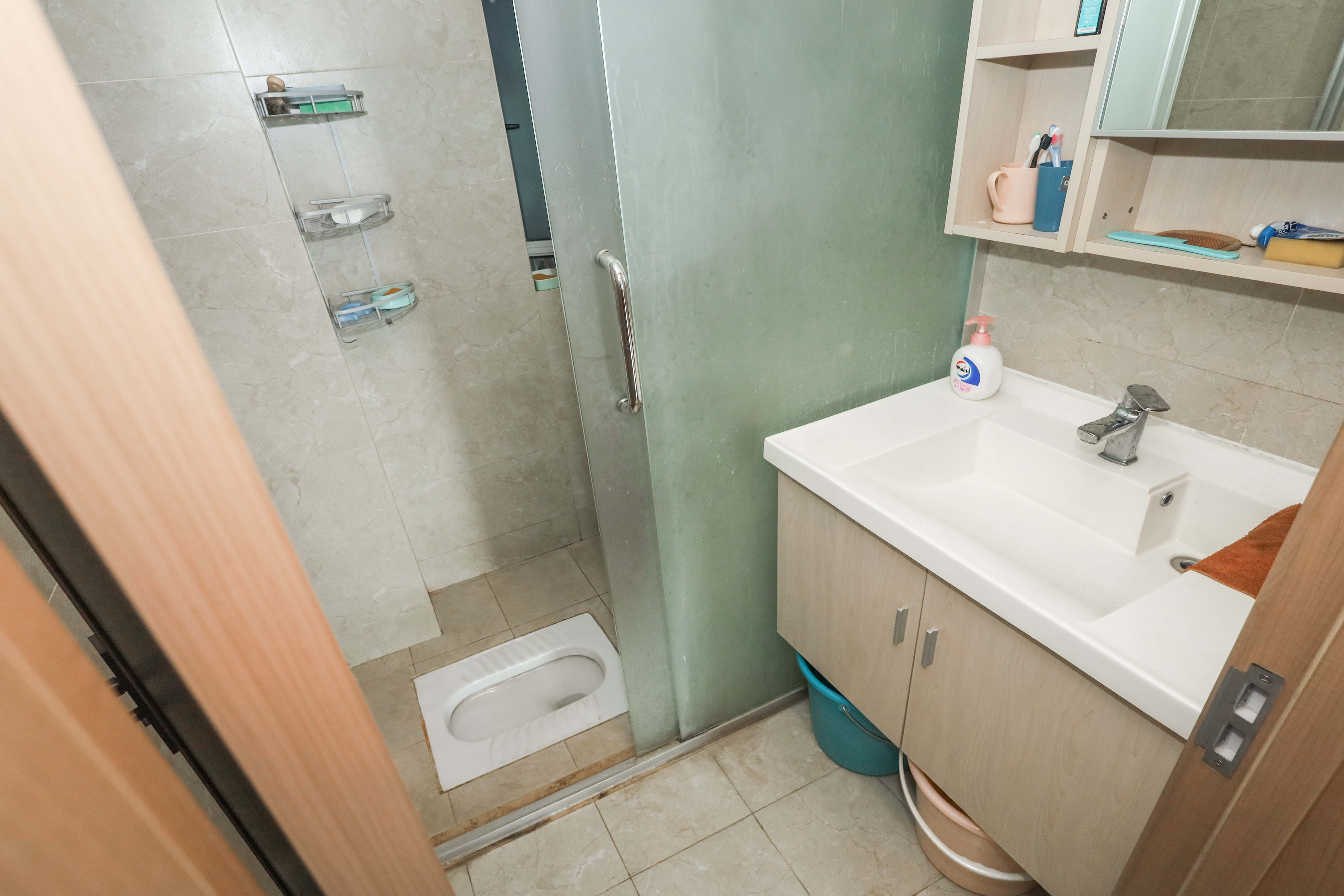 山水英伦海德广场  2室1厅1卫    60.0万 山水英伦海德广场  2室1厅1卫    60.0万卫生间