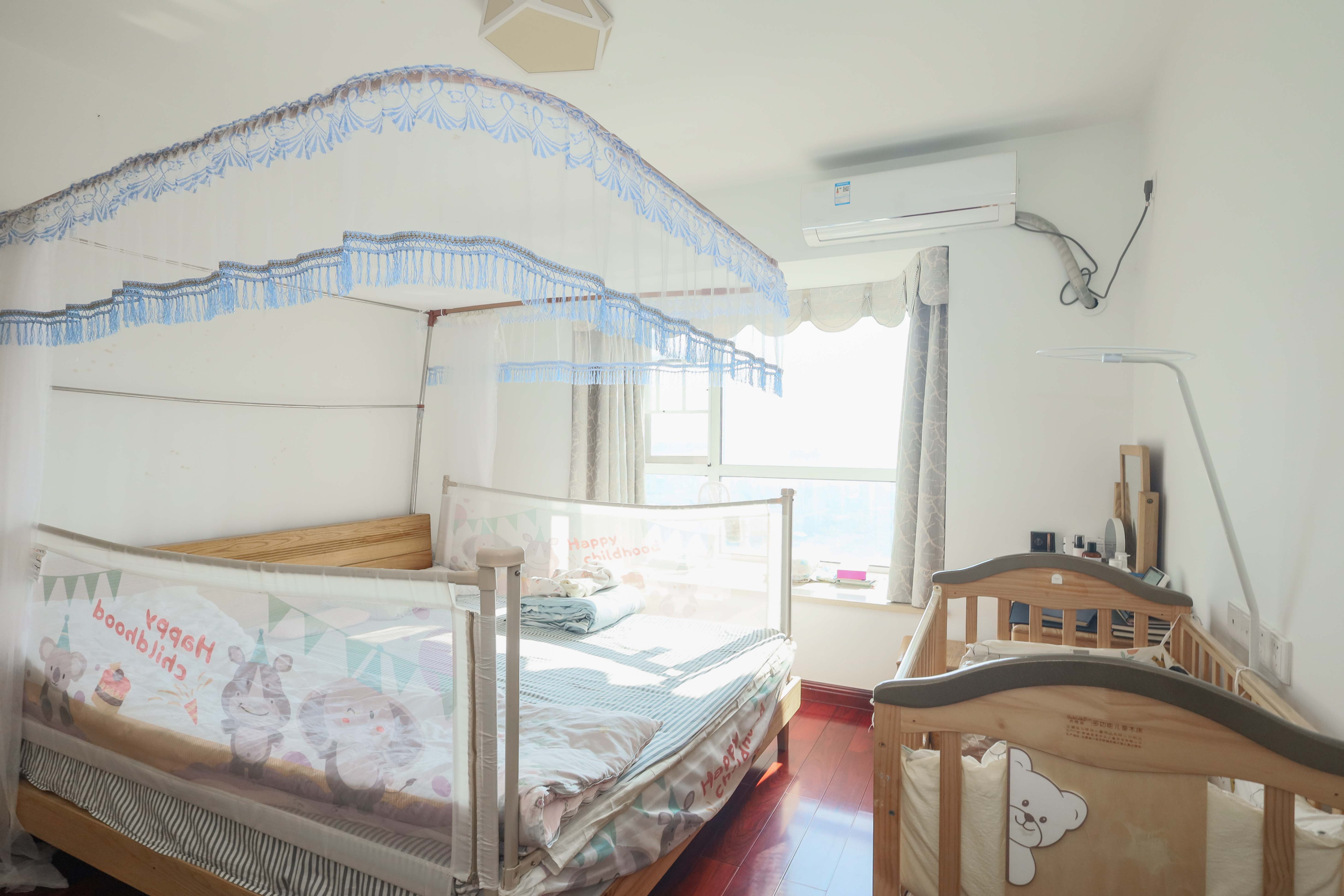 山水英伦海德广场  2室1厅1卫    60.0万 山水英伦海德广场  2室1厅1卫    60.0万卧室