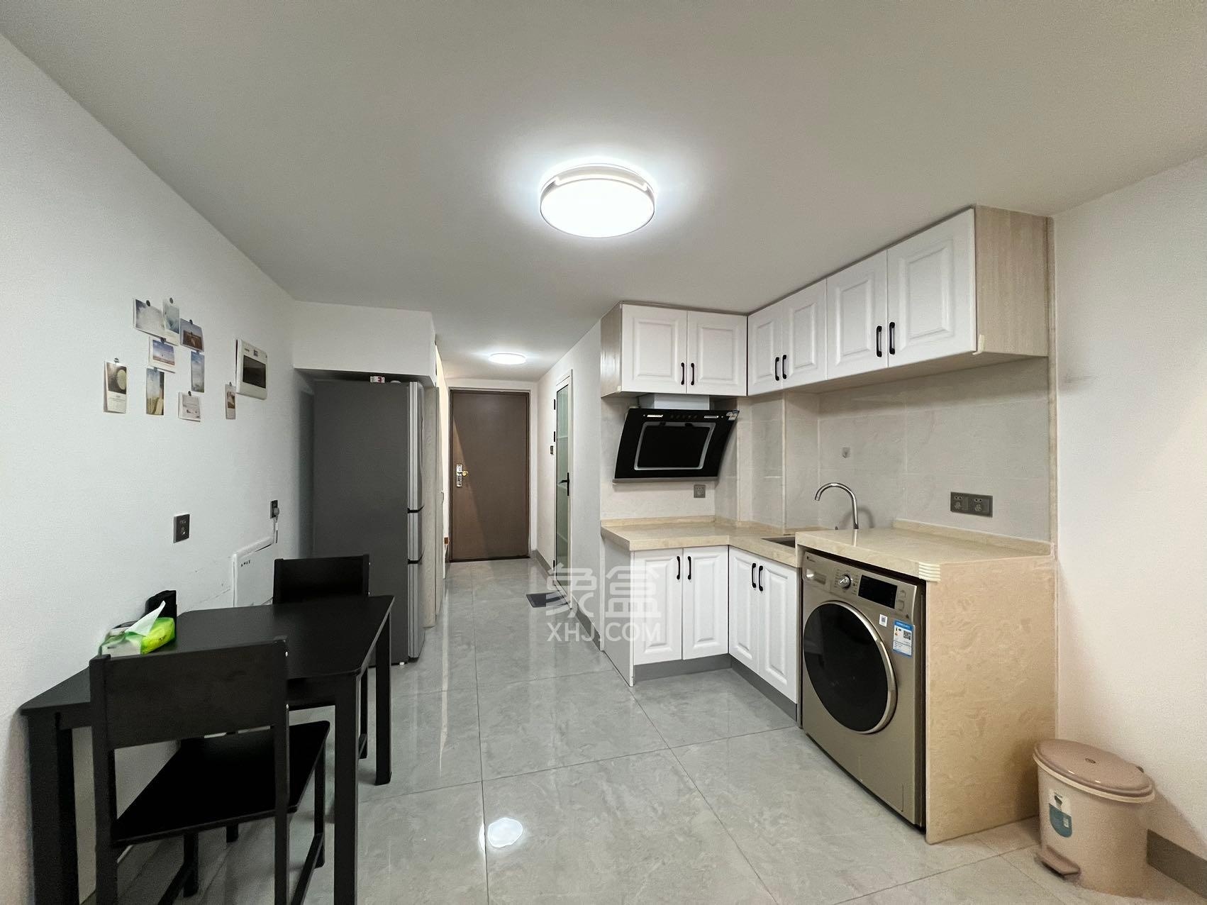 弘坤云寓 1室1厅1卫 2500.0元/月 弘坤云寓 1室1厅1卫 2500.0元/月室内图