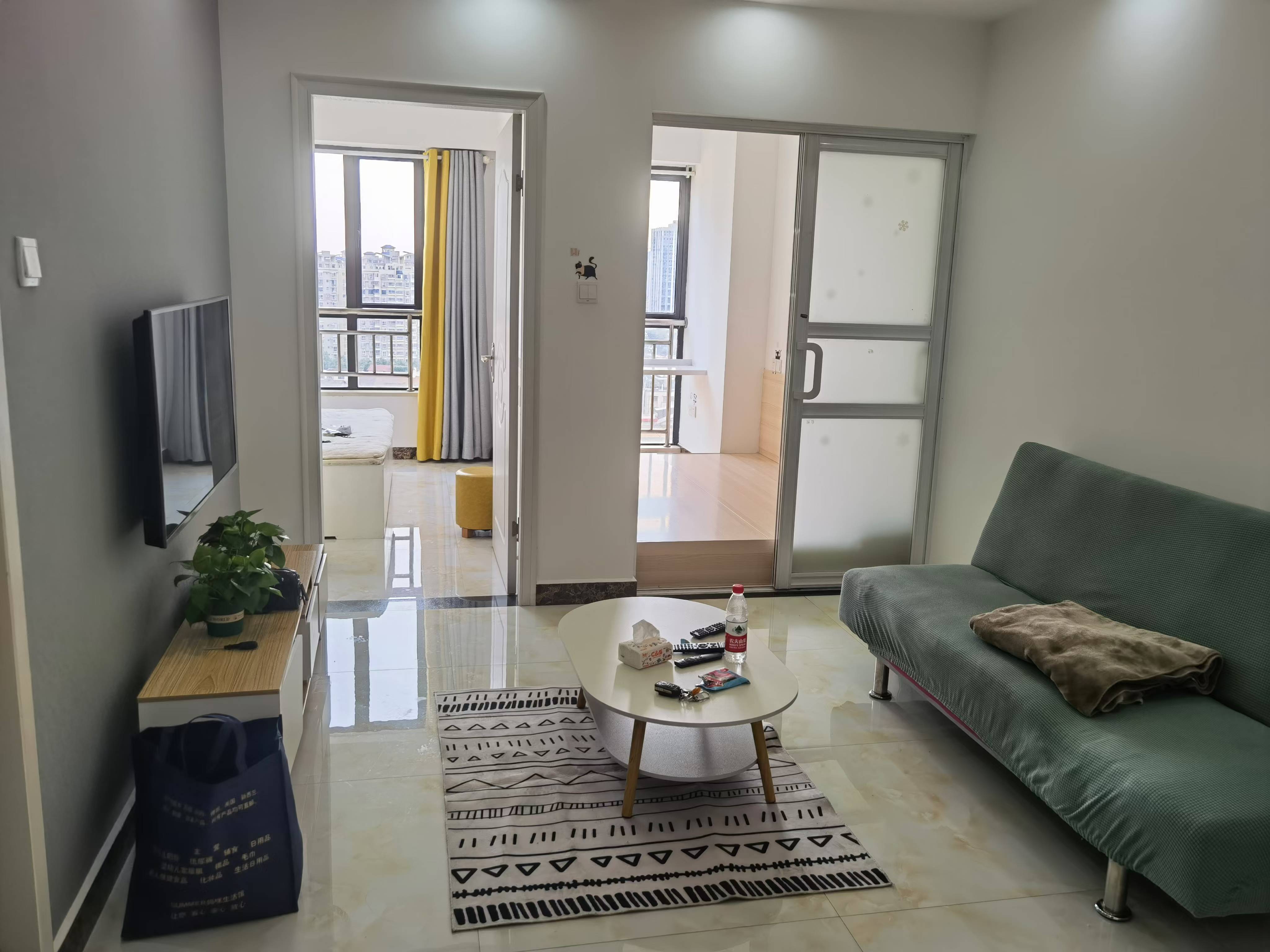 欢乐美寓 1室1厅1卫 1600.0元/月 欢乐美寓 1室1厅1卫 1600.0元/月室内图