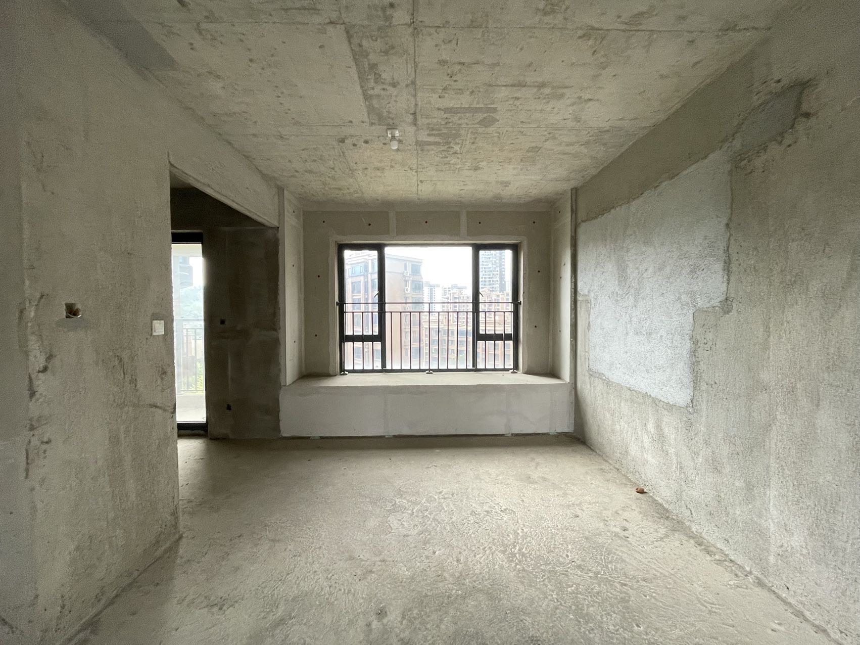 宁邦中心(二期公园里)  4室2厅2卫    89.0万 宁邦中心(二期公园里)  4室2厅2卫    89.0万室内图