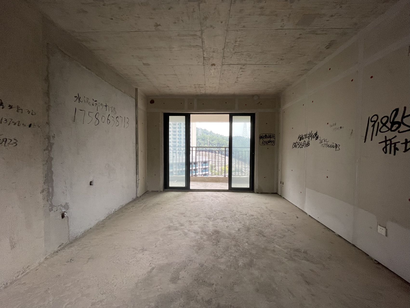 宁邦中心(二期公园里)  4室2厅2卫    89.0万 宁邦中心(二期公园里)  4室2厅2卫    89.0万室内图