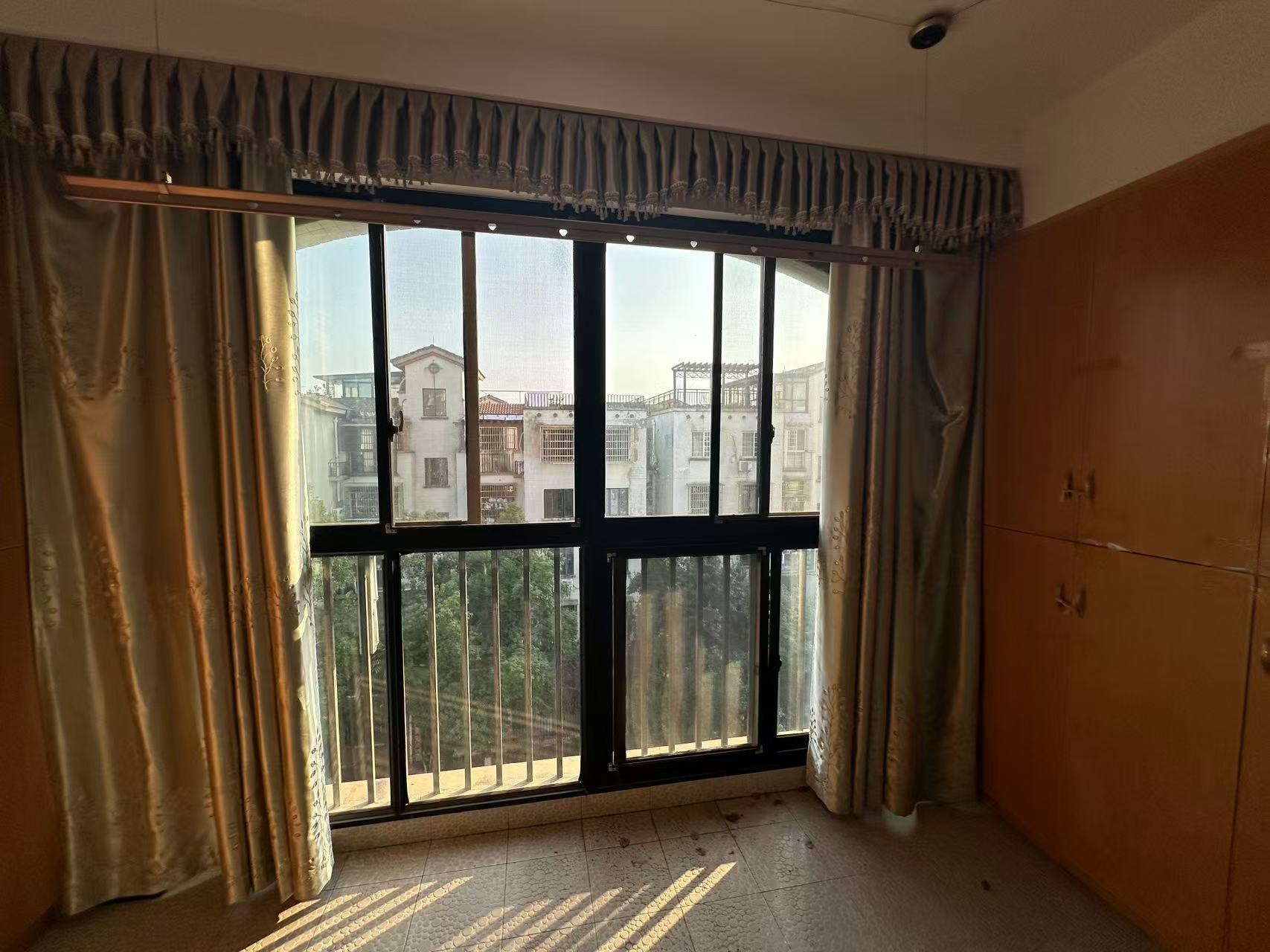 鹏基诺亚山林 4室2厅2卫 2800.0元/月 鹏基诺亚山林 4室2厅2卫 2800.0元/月室内图