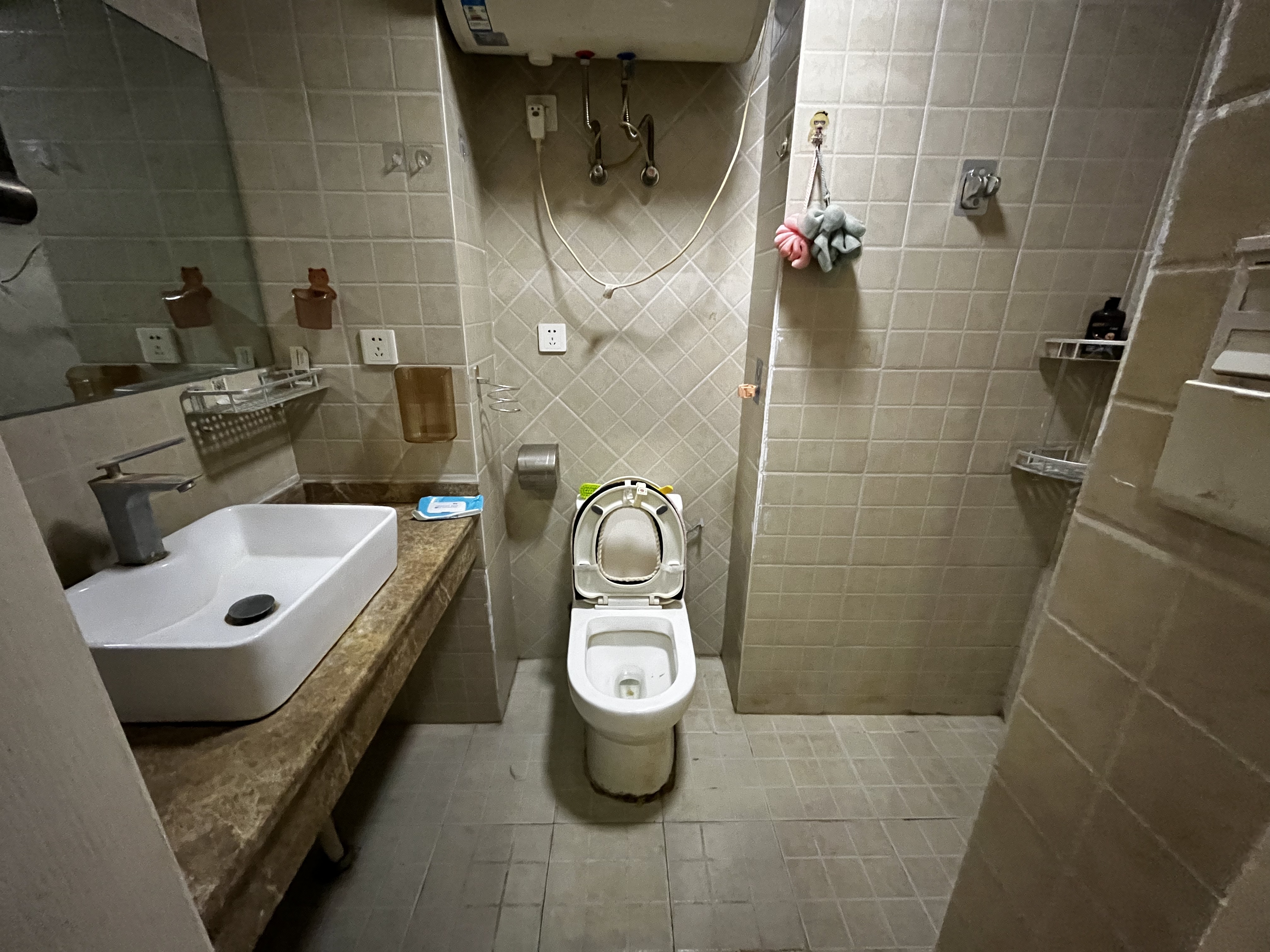 喜盈门范城 1室1厅1卫 1700.0元/月 喜盈门范城 1室1厅1卫 1700.0元/月室内图