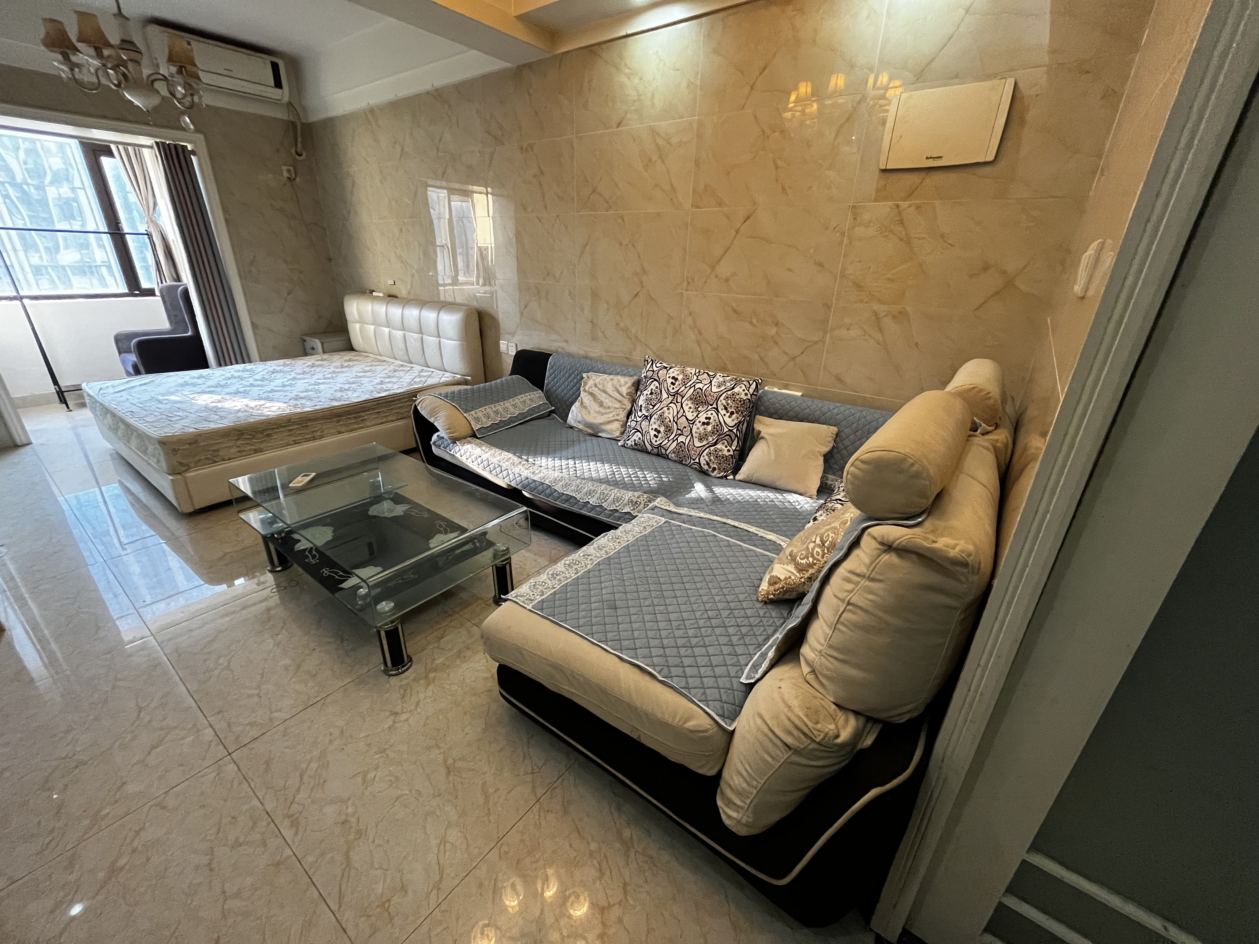 喜盈门范城 1室1厅1卫 1700.0元/月 喜盈门范城 1室1厅1卫 1700.0元/月室内图