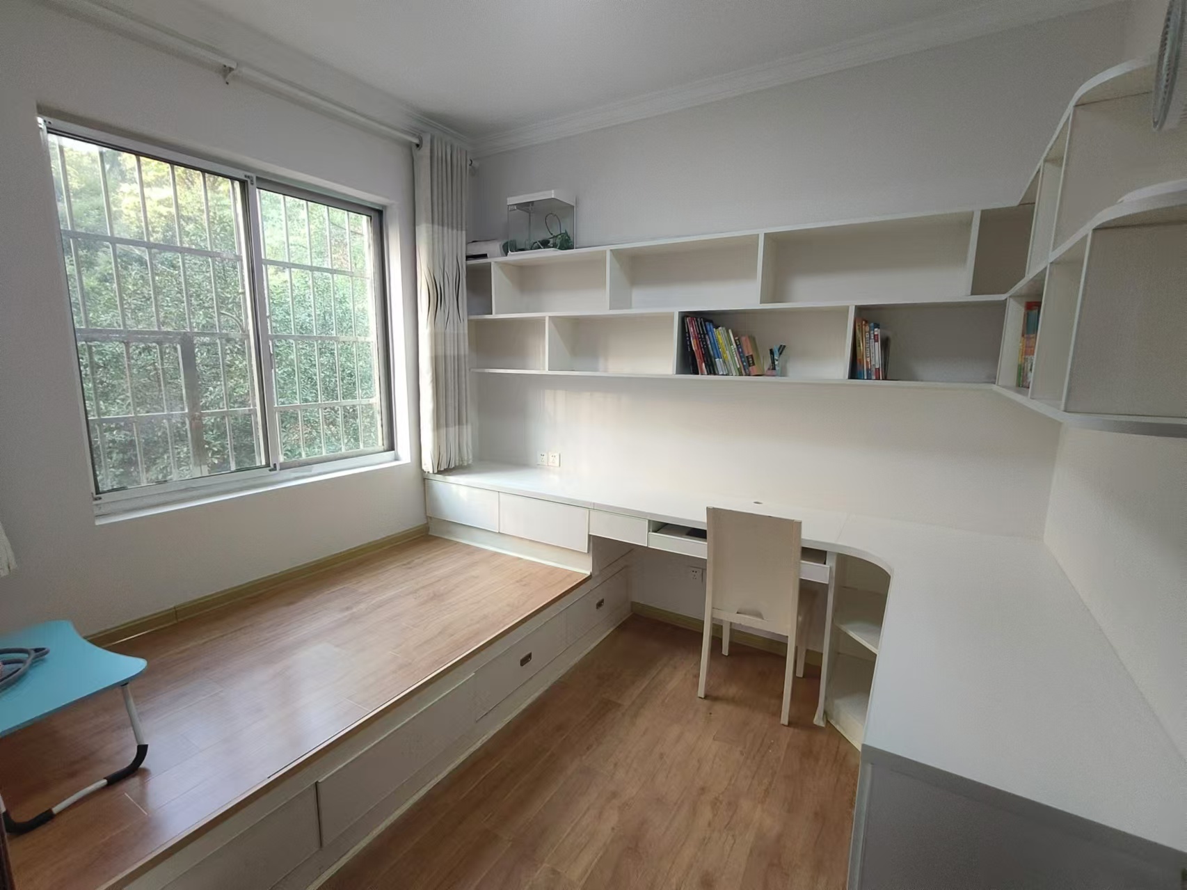 新民安置小区 3室2厅2卫 1500.0元/月 新民安置小区 3室2厅2卫 1500.0元/月室内图